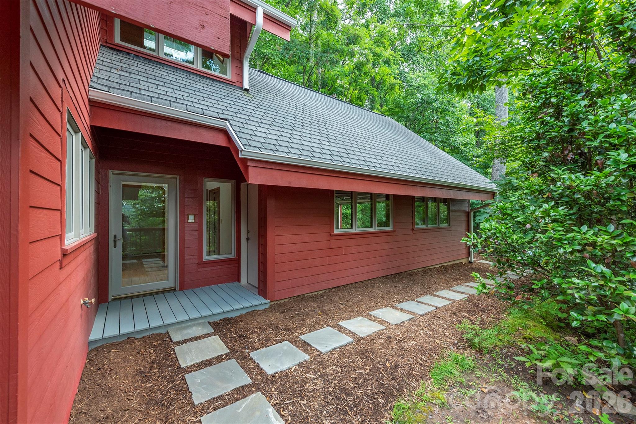 7 Winding Poplar Road — Black Mountain