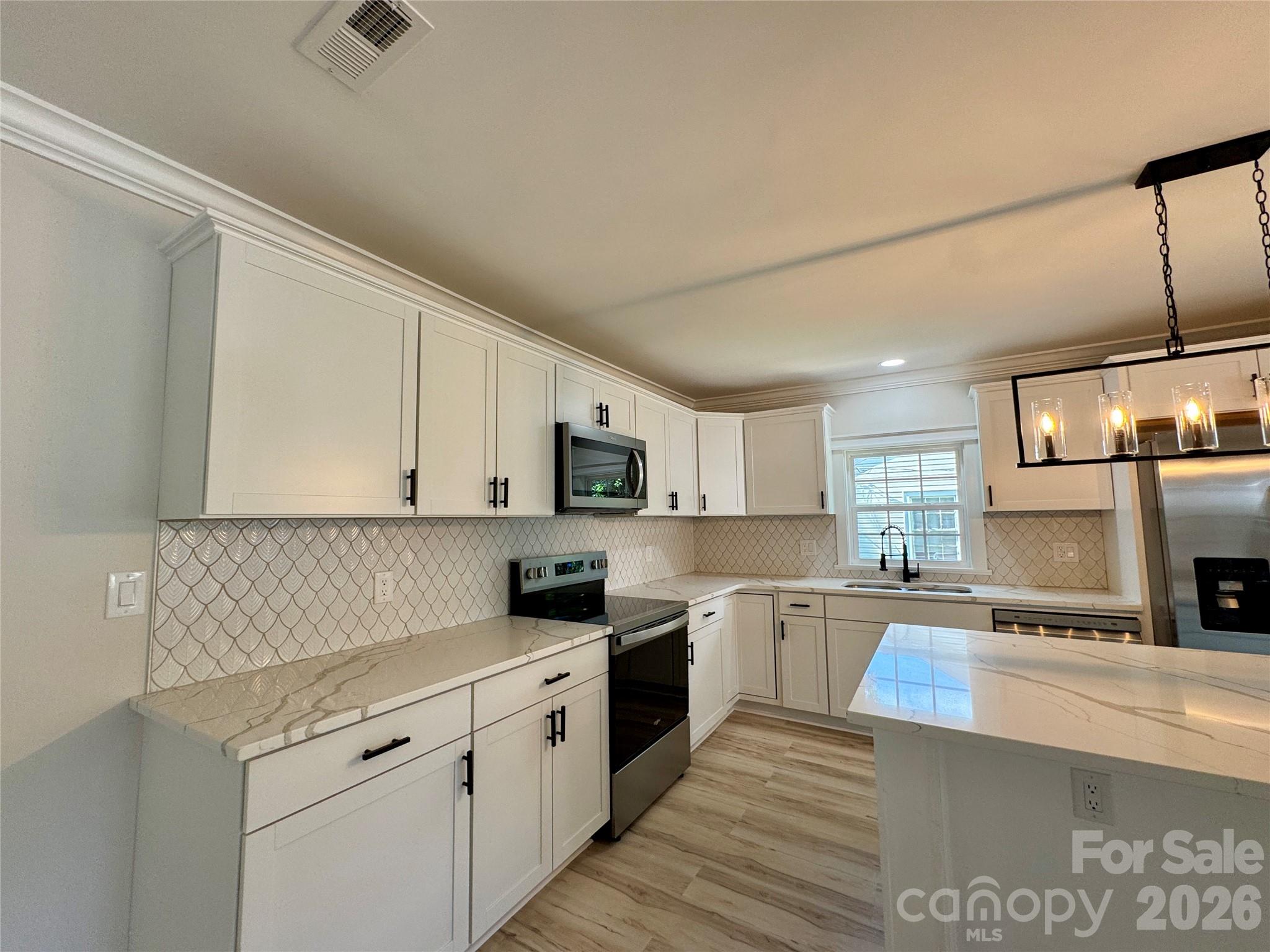 142 S Morrow Avenue — Albemarle