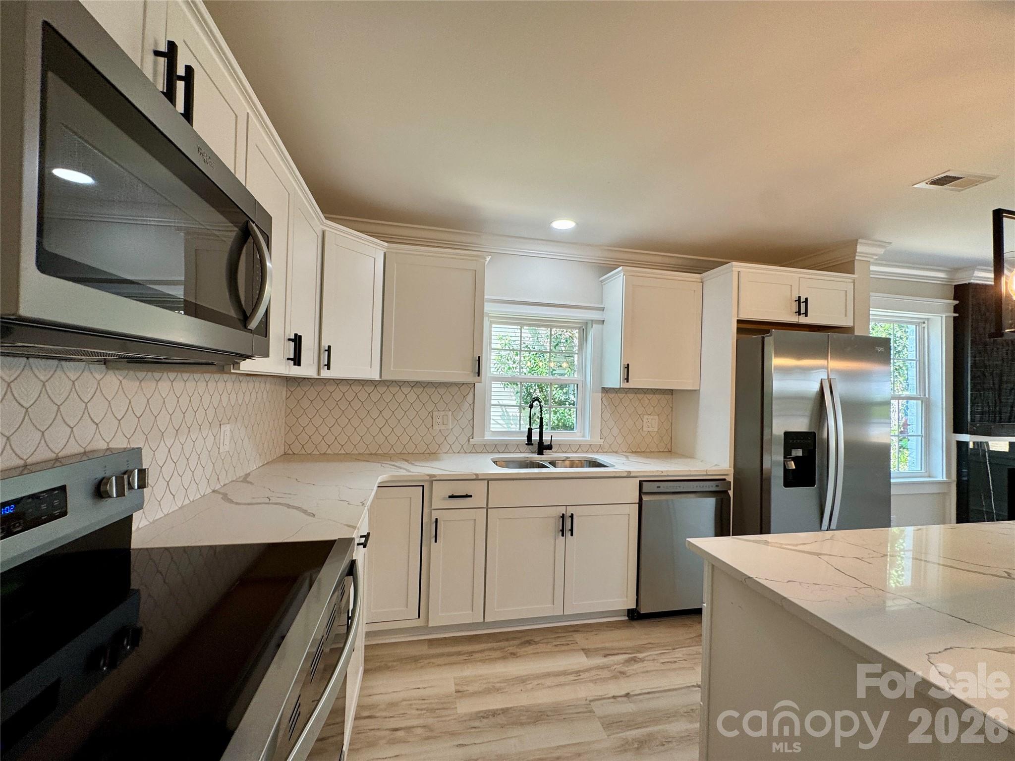 142 S Morrow Avenue — Albemarle