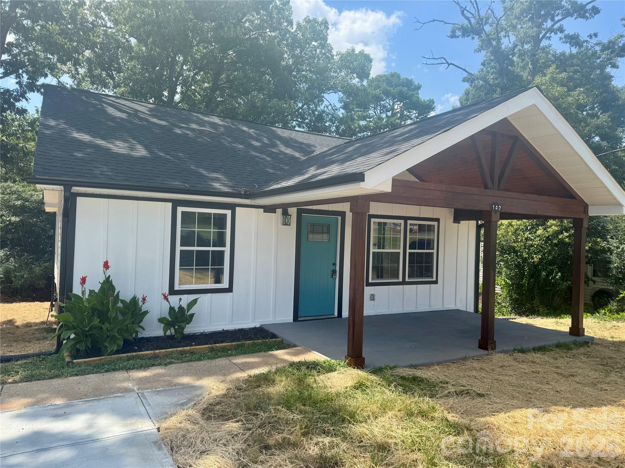 142 S Morrow Avenue — Albemarle