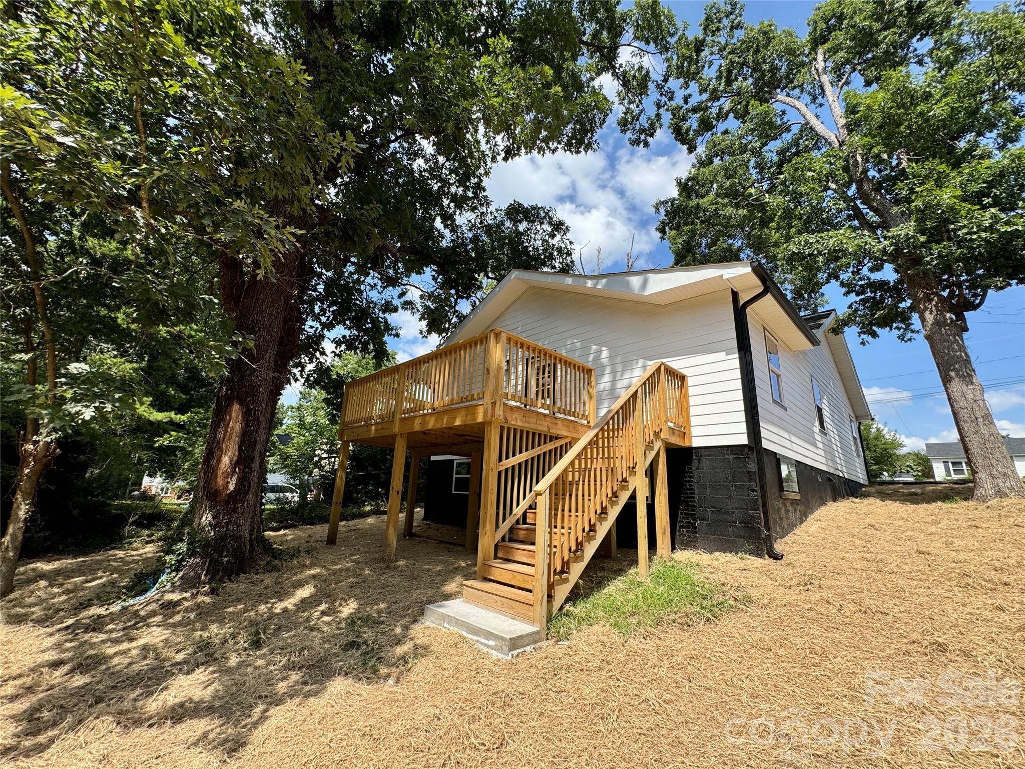 142 S Morrow Avenue — Albemarle