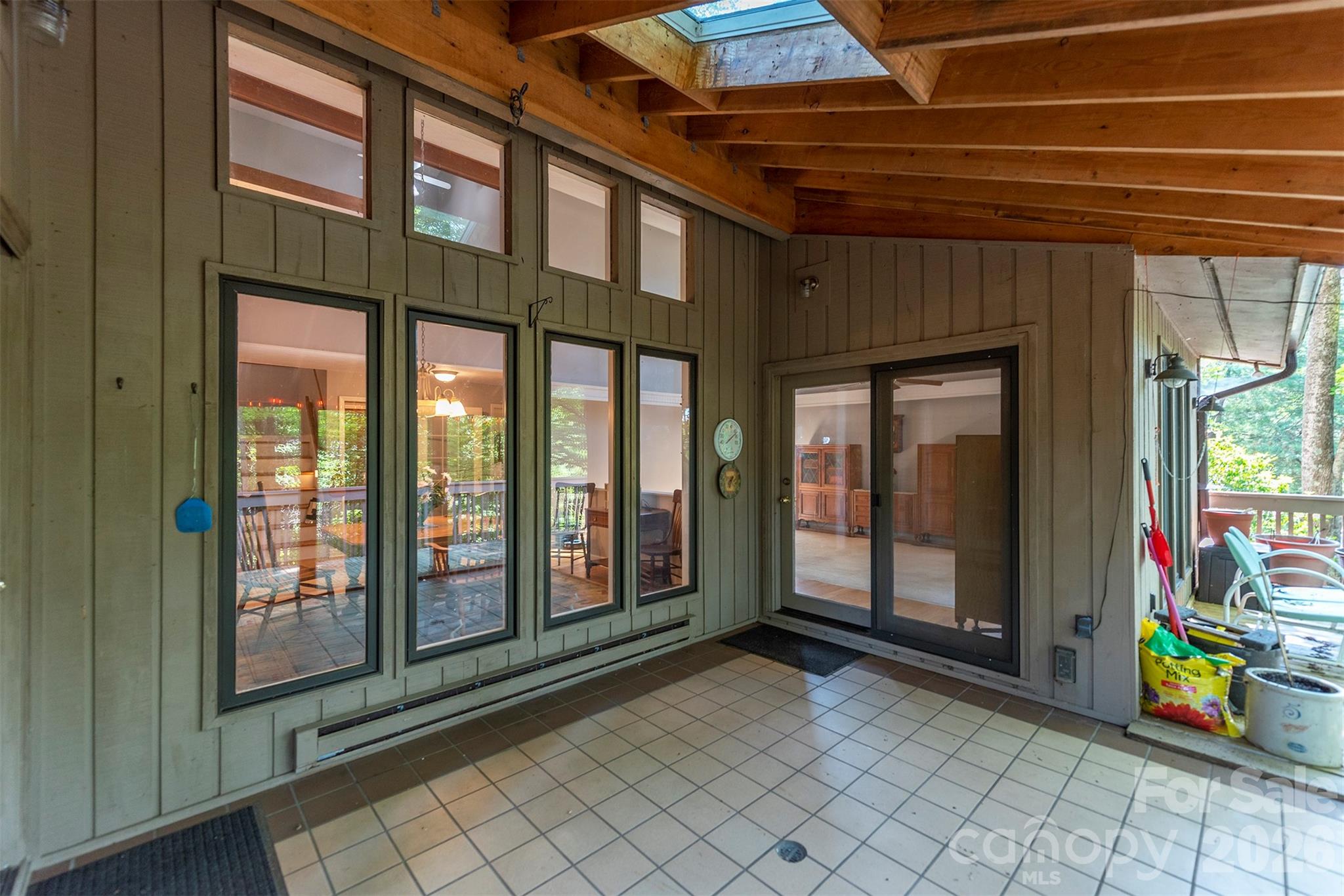 10 Chestnut Ridge Road — Mills River