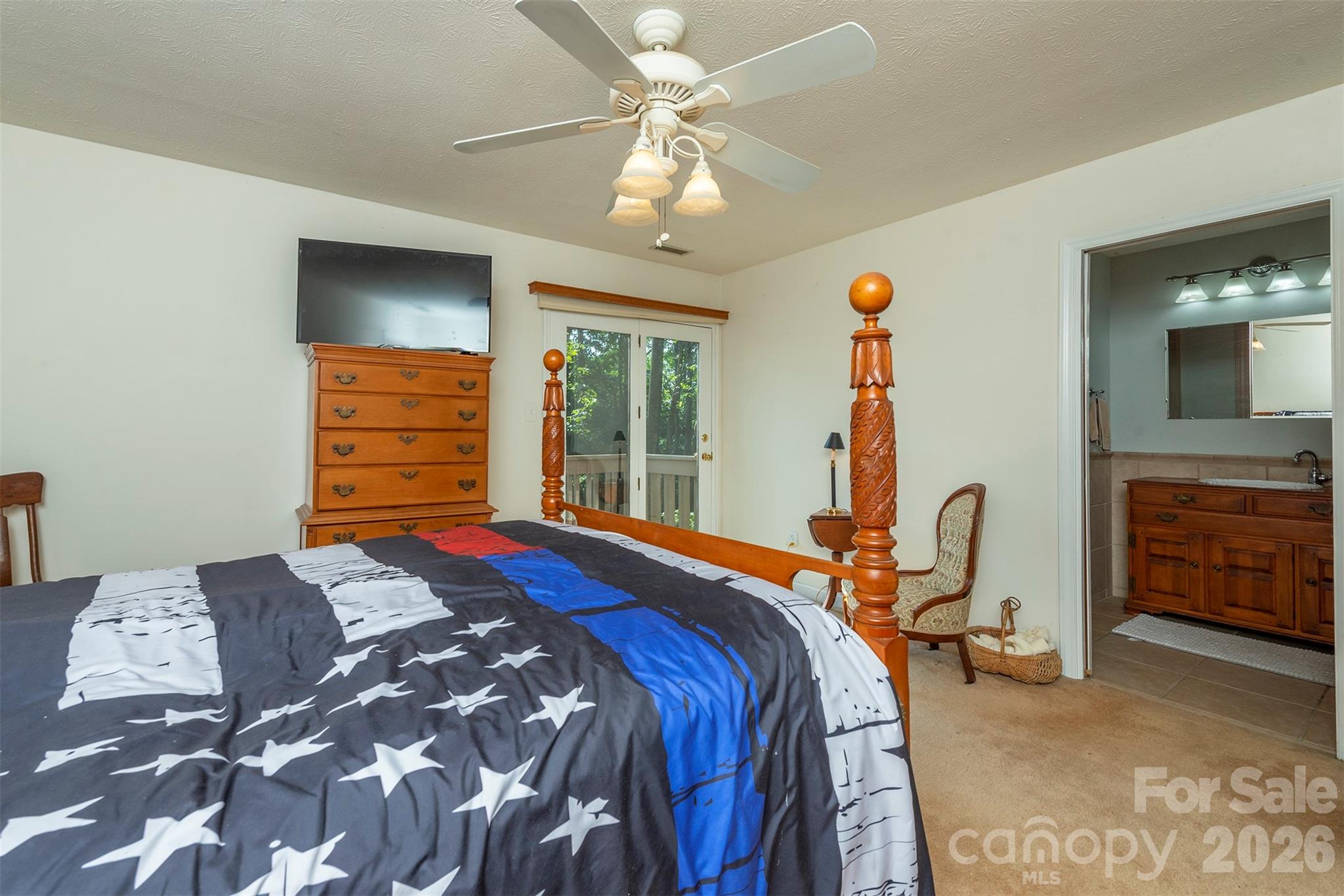 10 Chestnut Ridge Road — Mills River