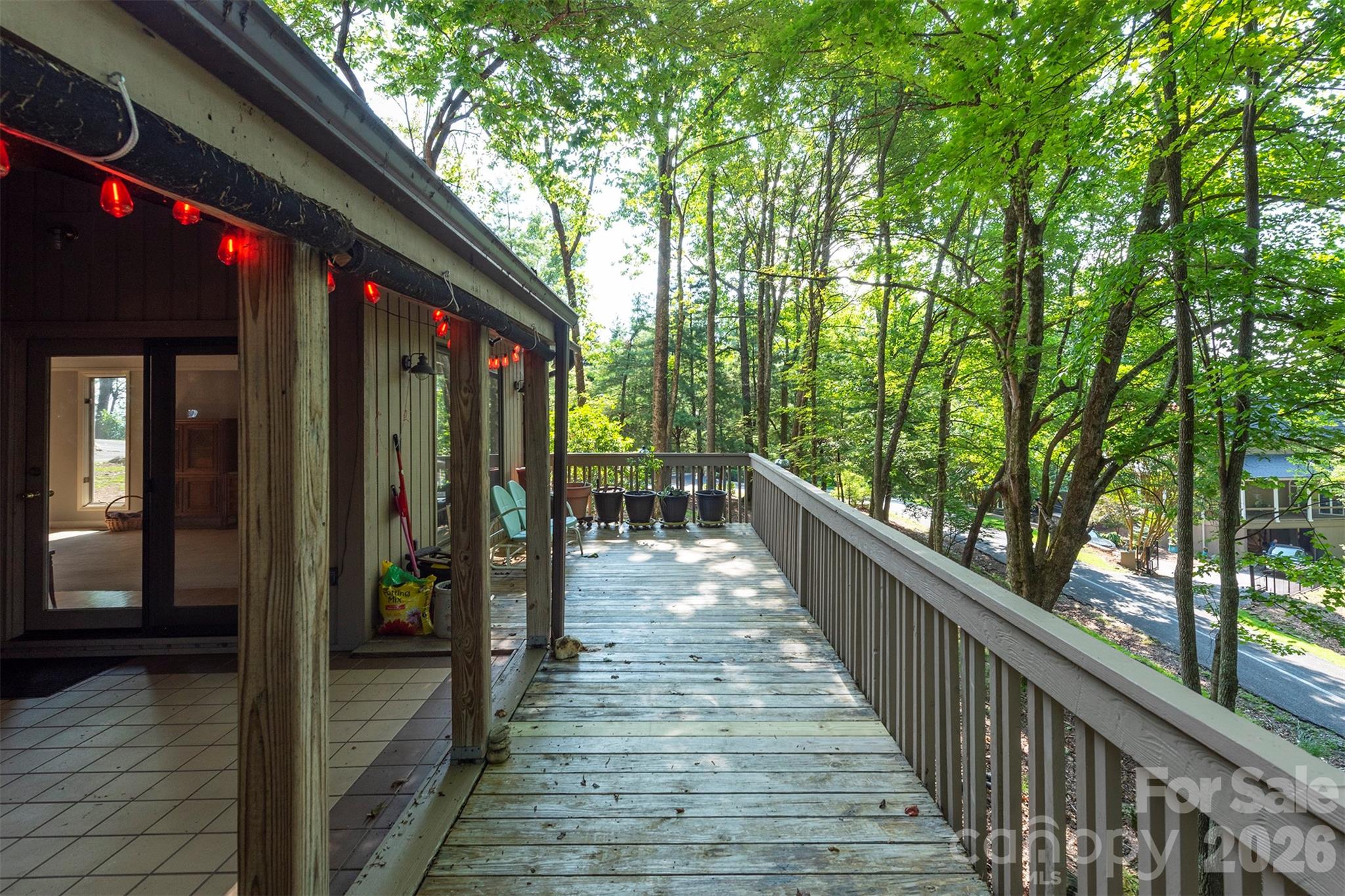 10 Chestnut Ridge Road — Mills River