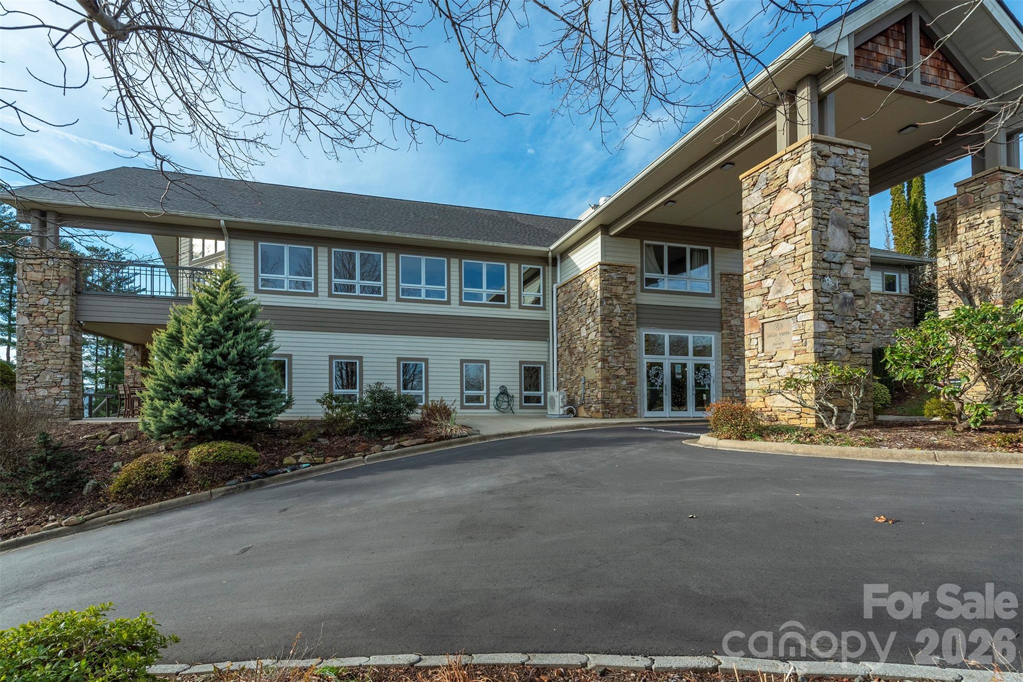 10 Chestnut Ridge Road — Mills River