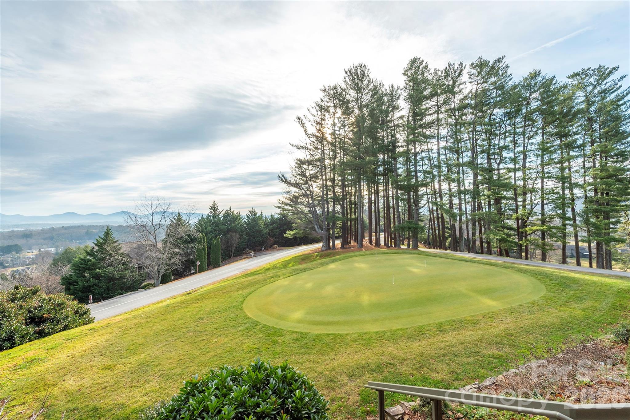 10 Chestnut Ridge Road — Mills River