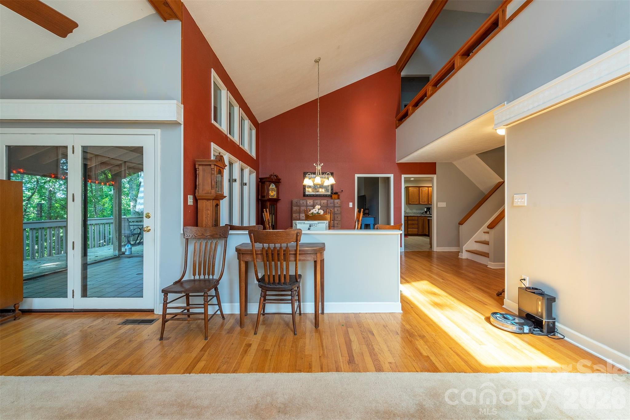 10 Chestnut Ridge Road — Mills River
