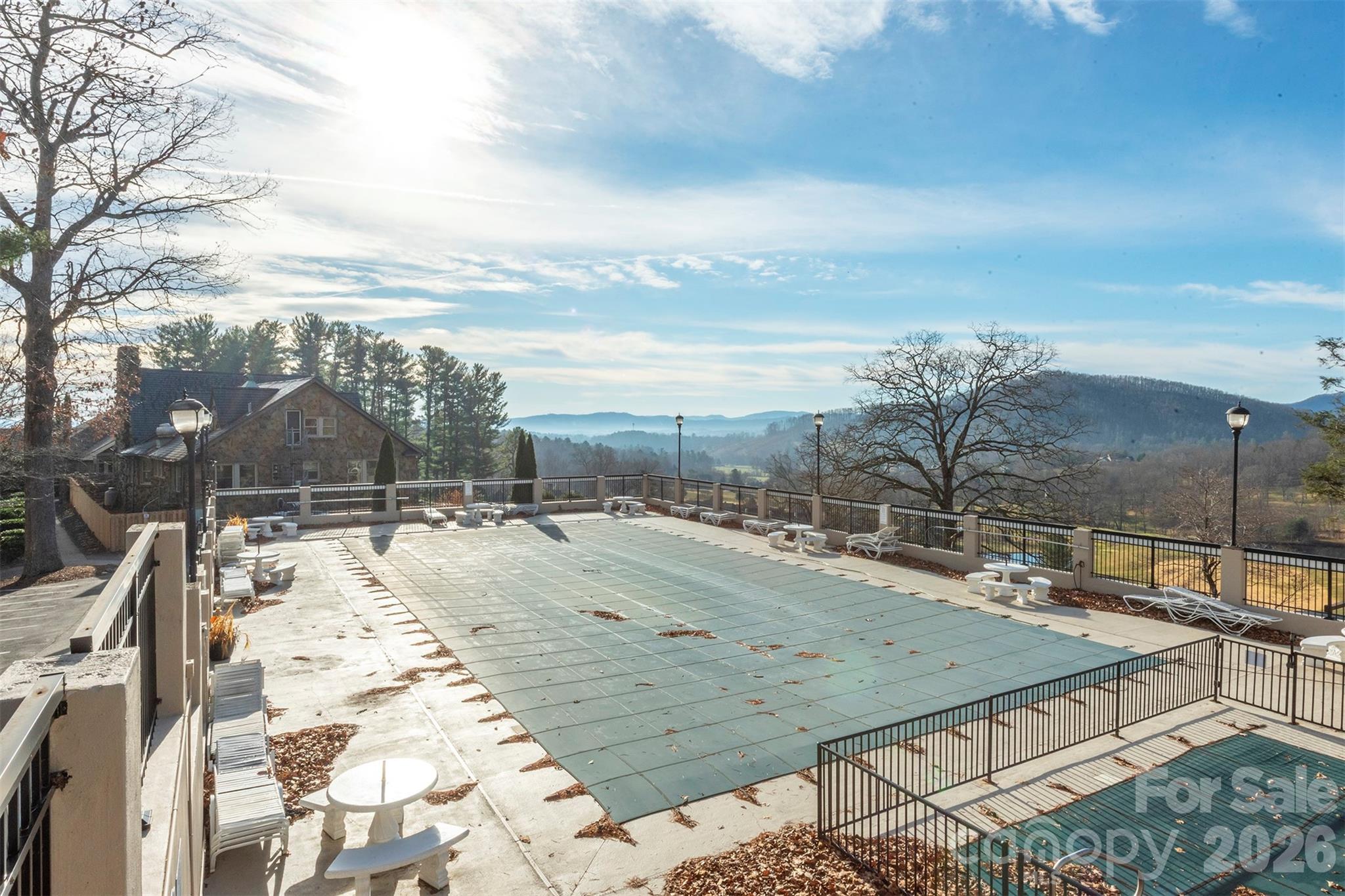 10 Chestnut Ridge Road — Mills River
