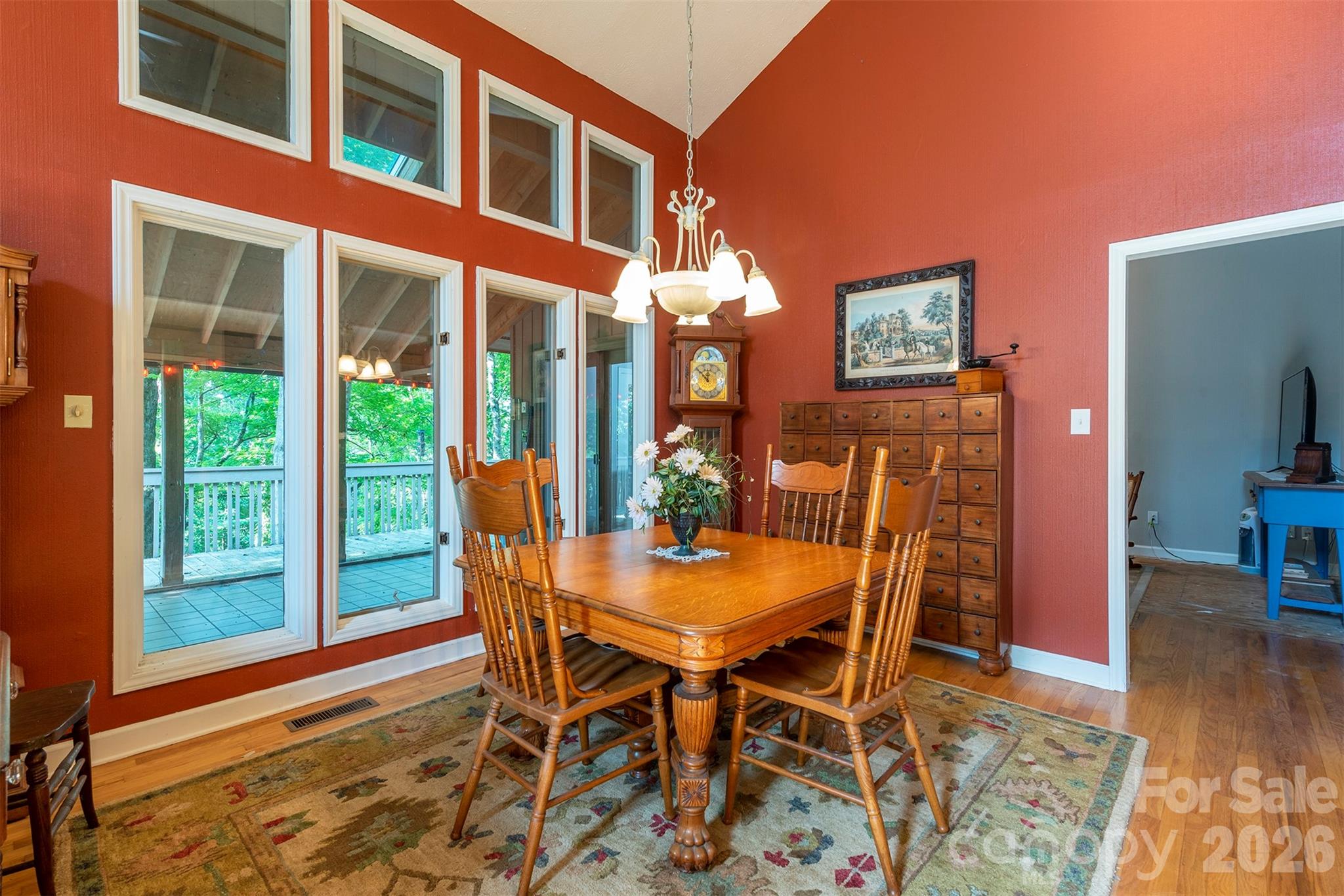 10 Chestnut Ridge Road — Mills River