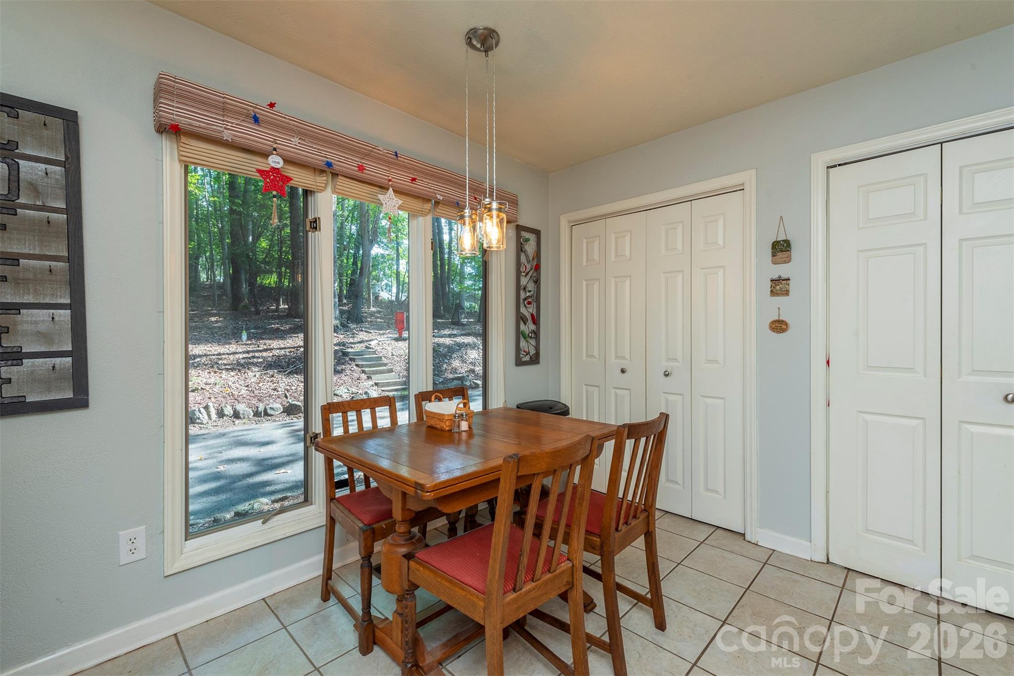 10 Chestnut Ridge Road — Mills River