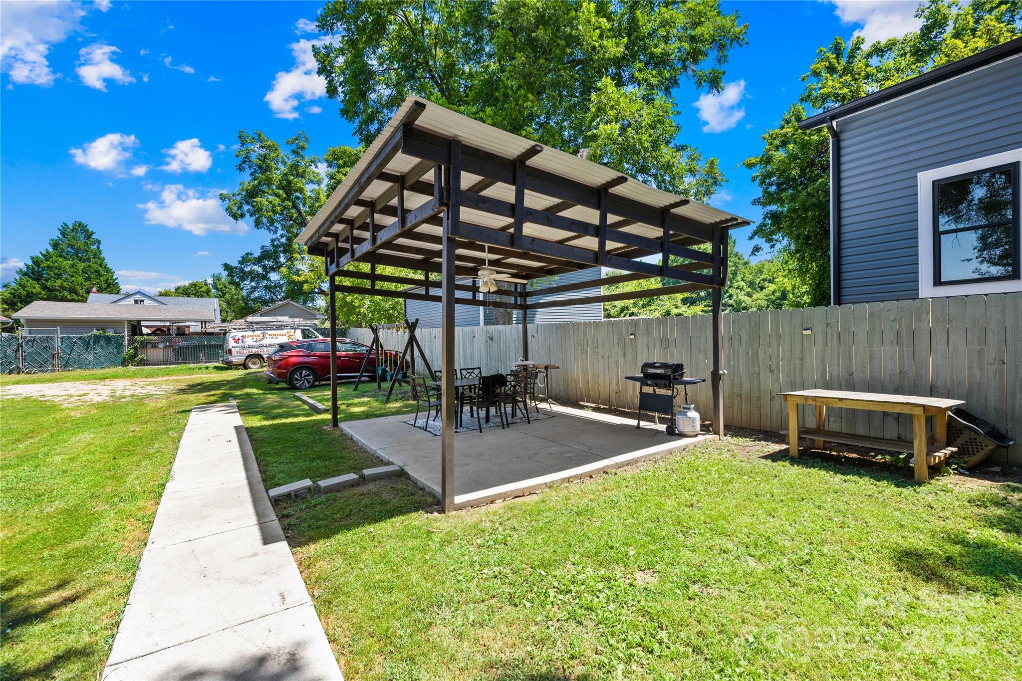 911 Wilson W Lee Boulevard — Statesville