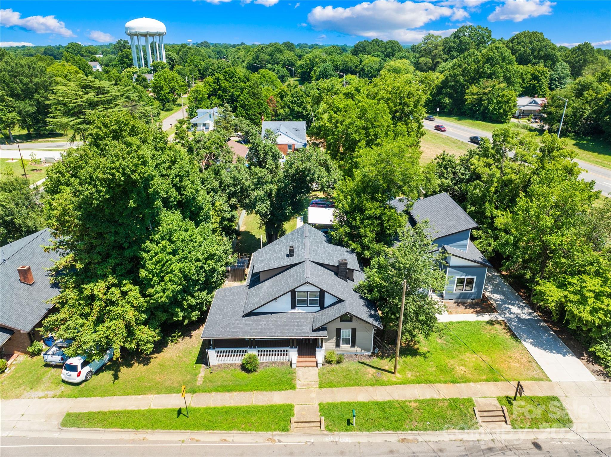 911 Wilson W Lee Boulevard — Statesville