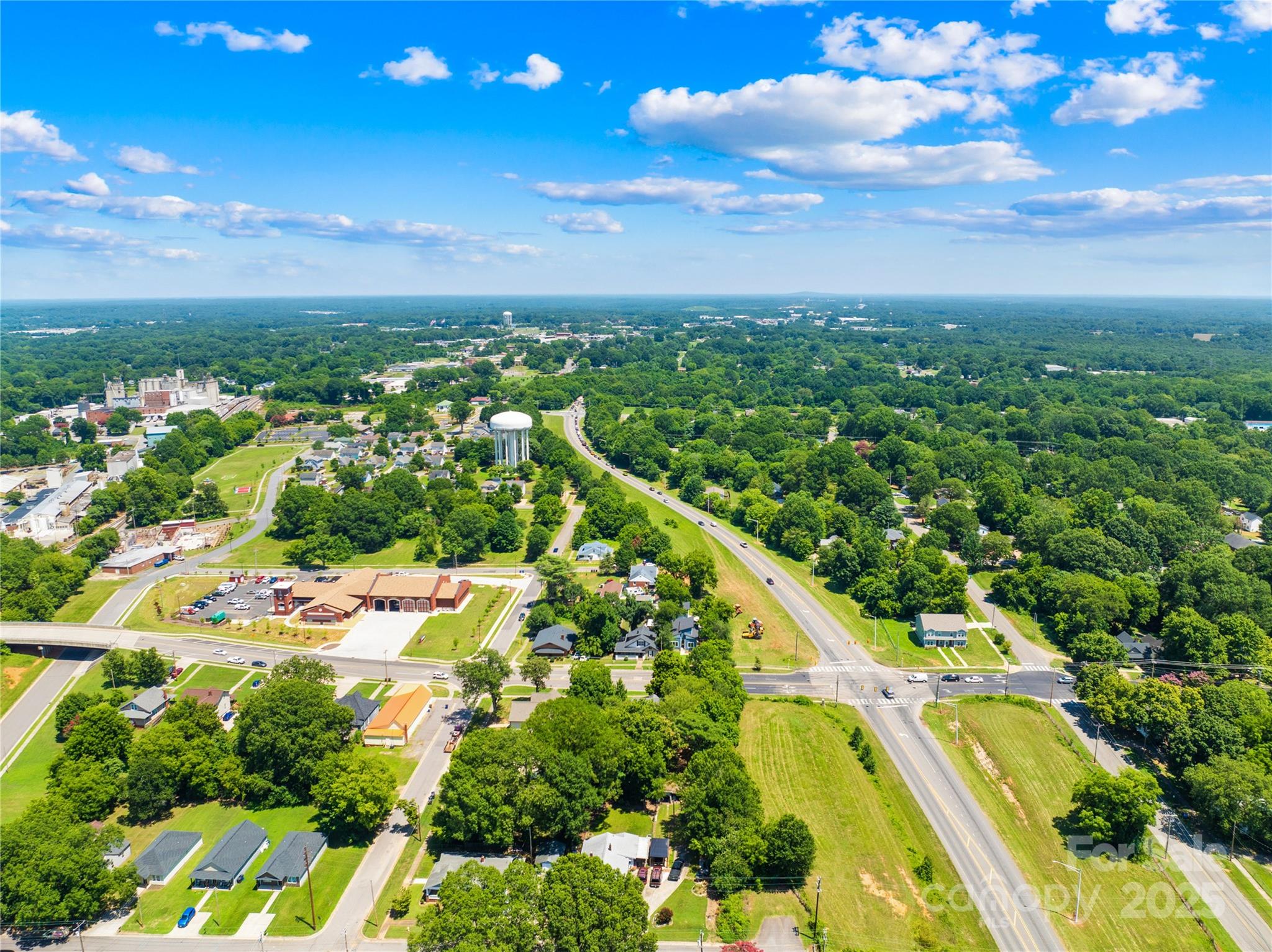 911 Wilson W Lee Boulevard — Statesville