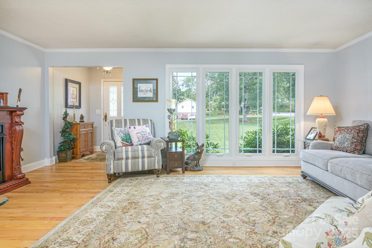 231 Kimberly Ann Drive — Hendersonville