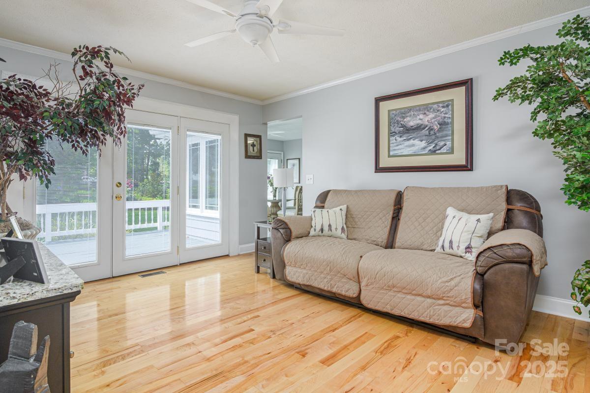 231 Kimberly Ann Drive — Hendersonville