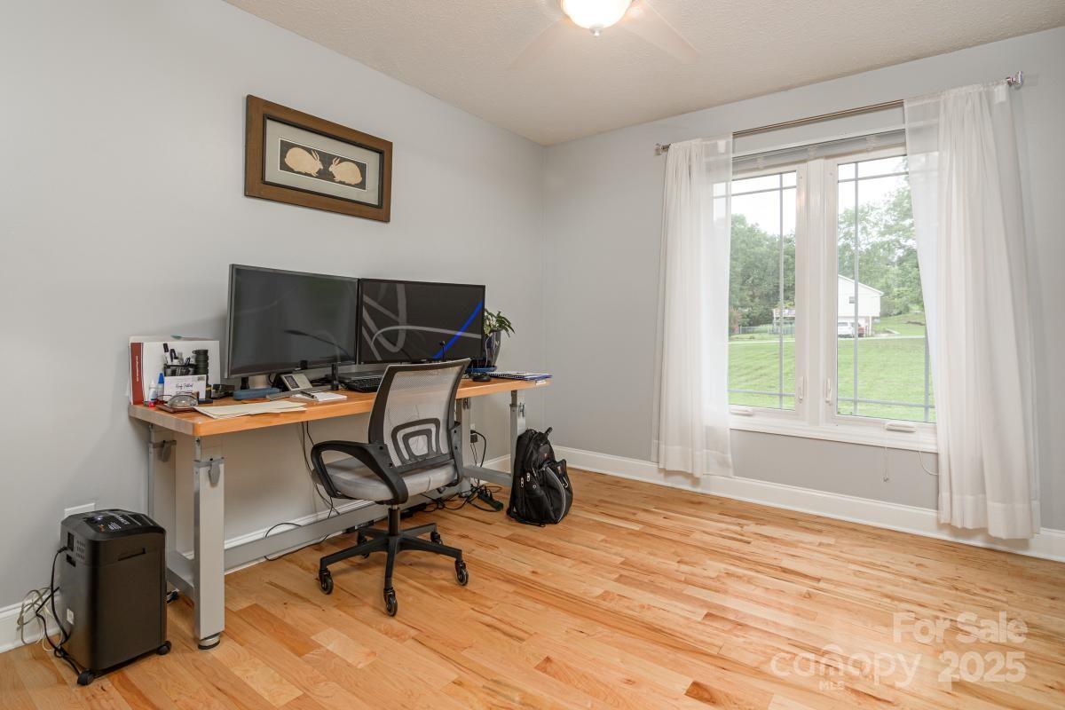 231 Kimberly Ann Drive — Hendersonville