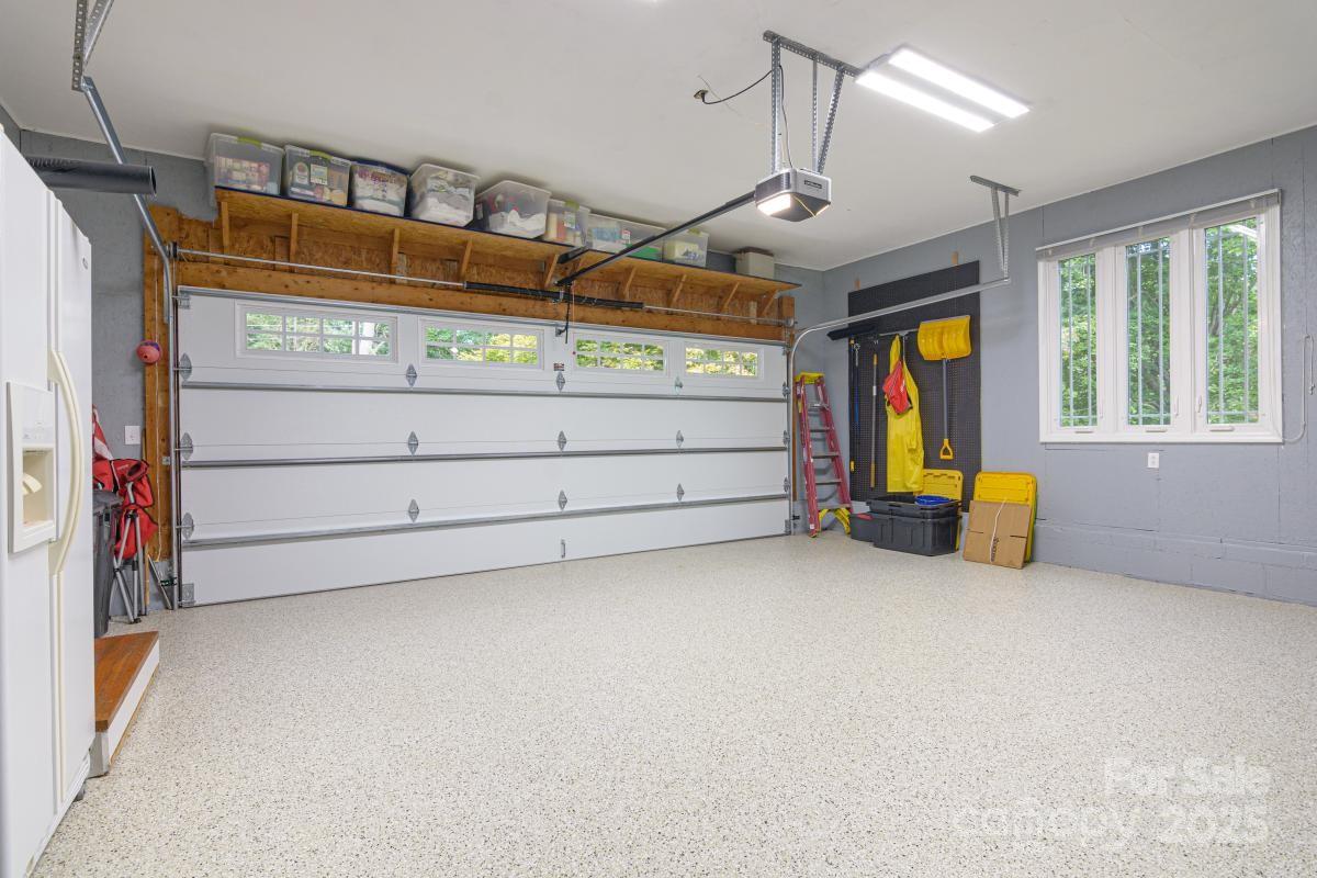 231 Kimberly Ann Drive — Hendersonville