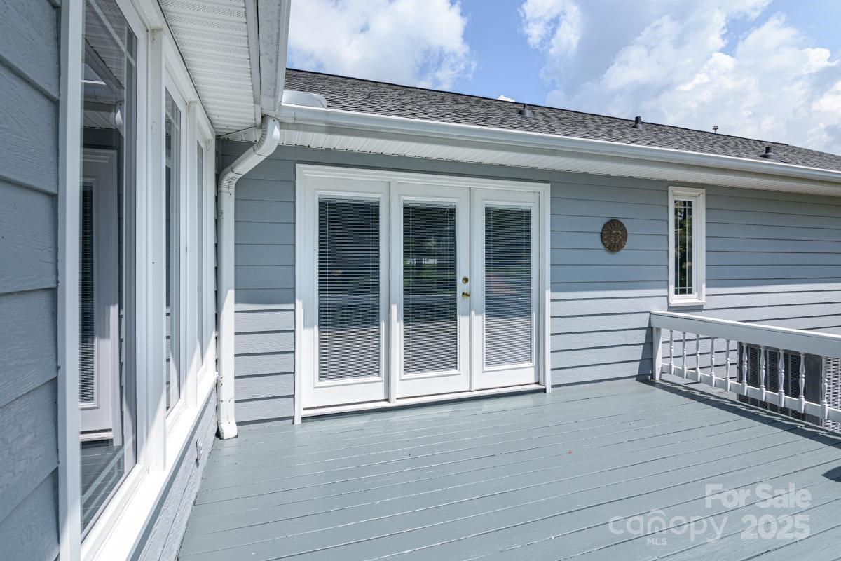231 Kimberly Ann Drive — Hendersonville
