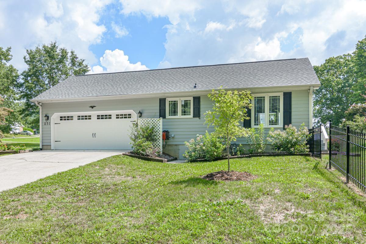 231 Kimberly Ann Drive — Hendersonville