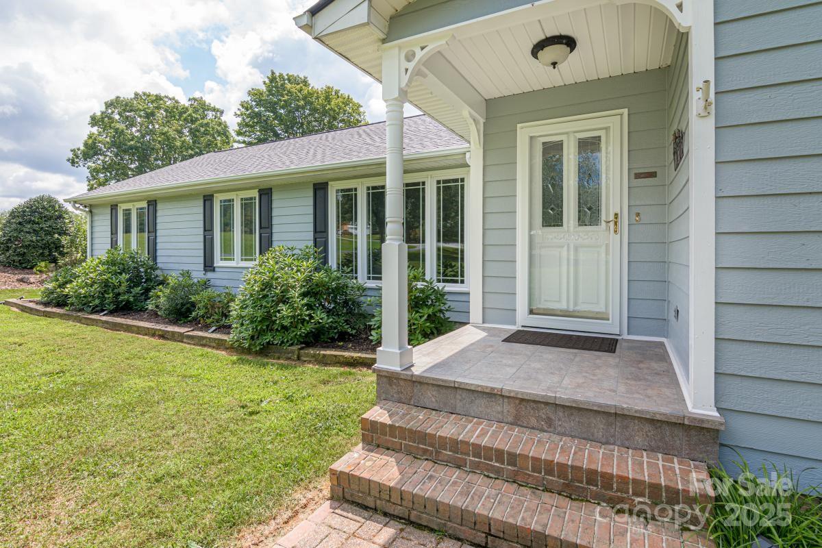 231 Kimberly Ann Drive — Hendersonville