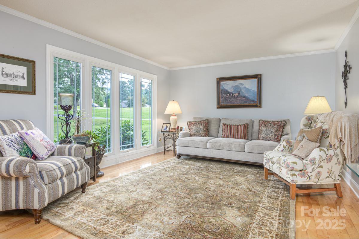 231 Kimberly Ann Drive — Hendersonville