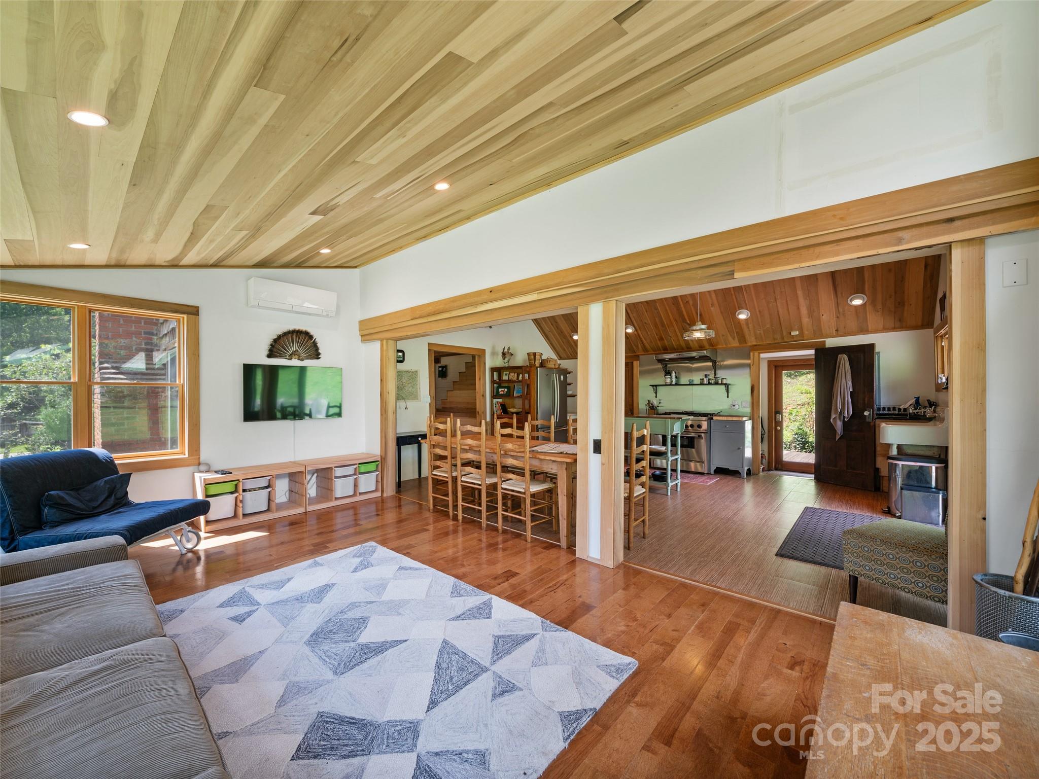 9065 NC 63 Highway — Leicester