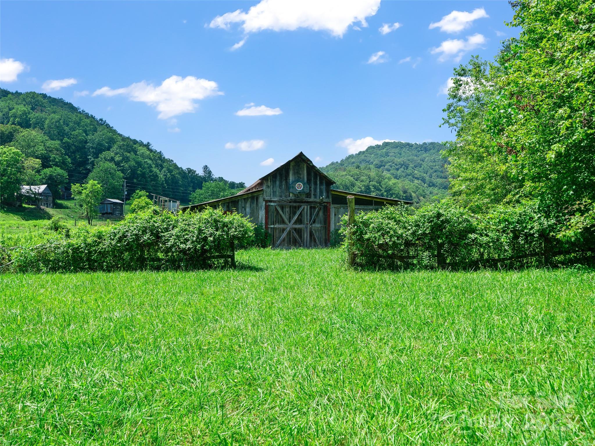 9065 NC 63 Highway — Leicester
