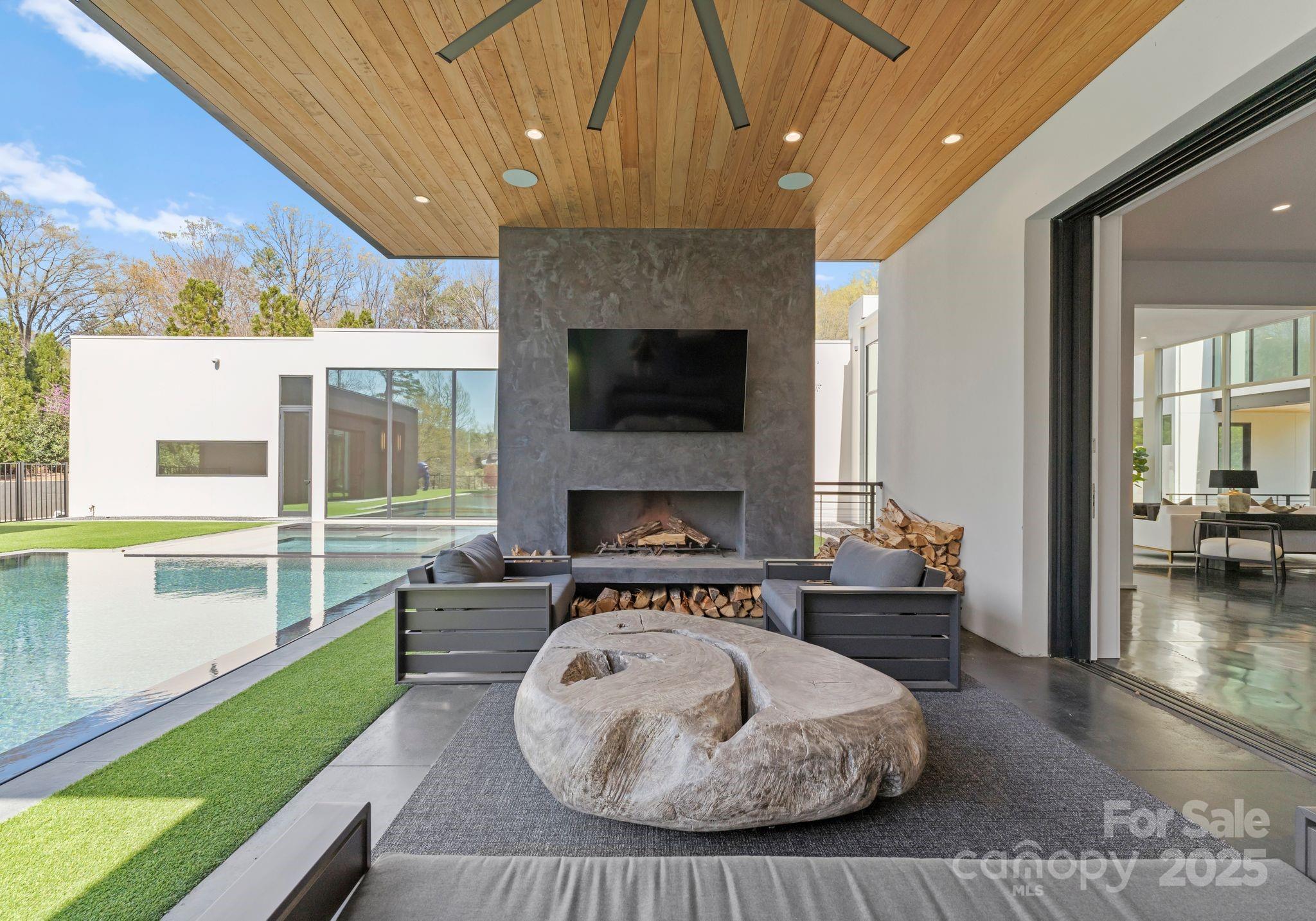 4817 Carmel Park Drive — Charlotte
