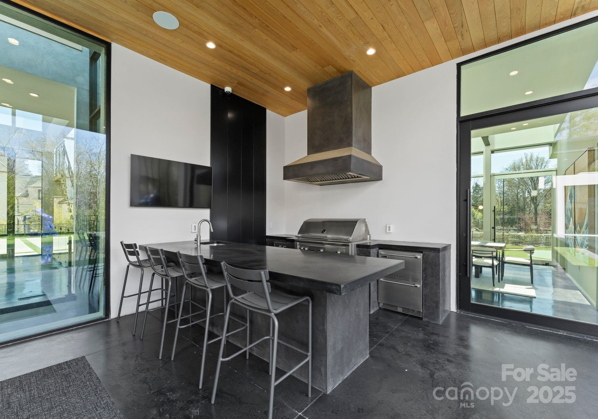 4817 Carmel Park Drive — Charlotte