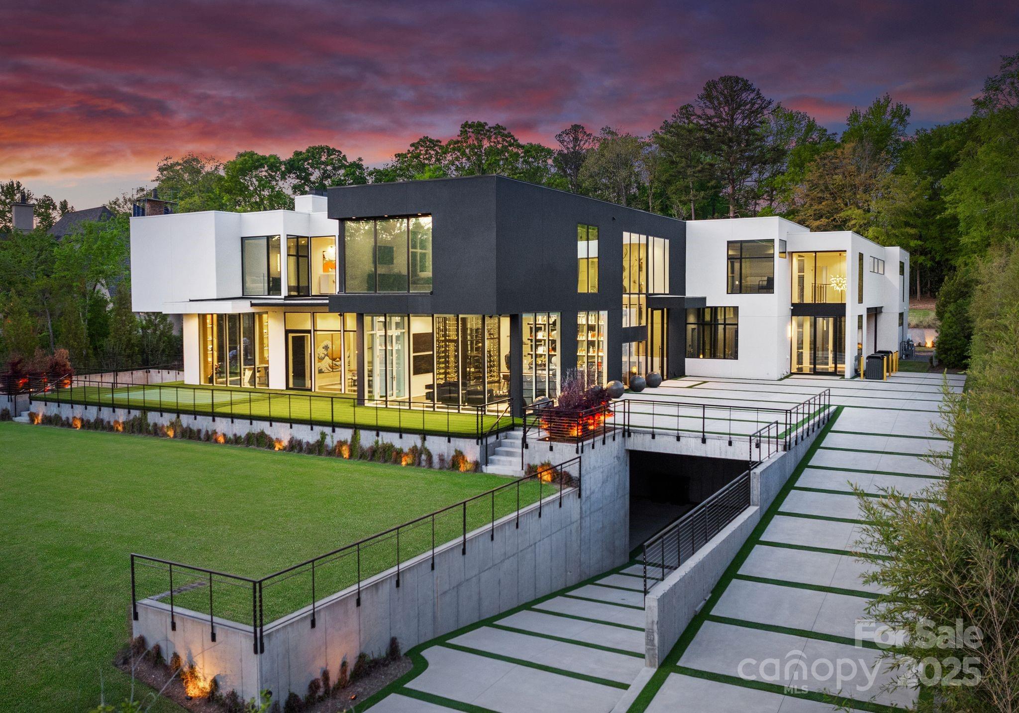 4817 Carmel Park Drive — Charlotte