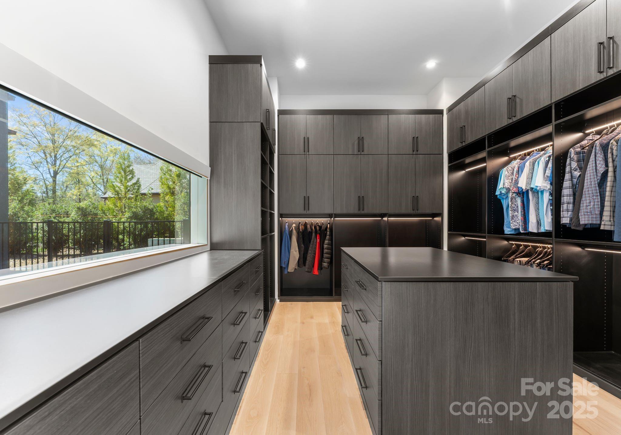 4817 Carmel Park Drive — Charlotte