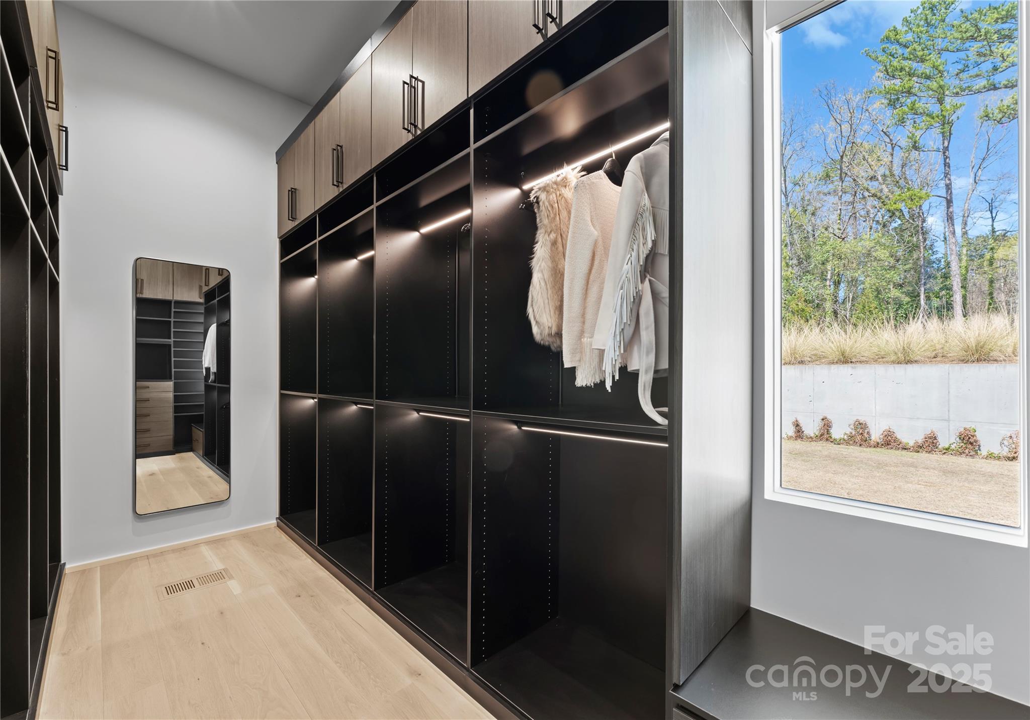 4817 Carmel Park Drive — Charlotte