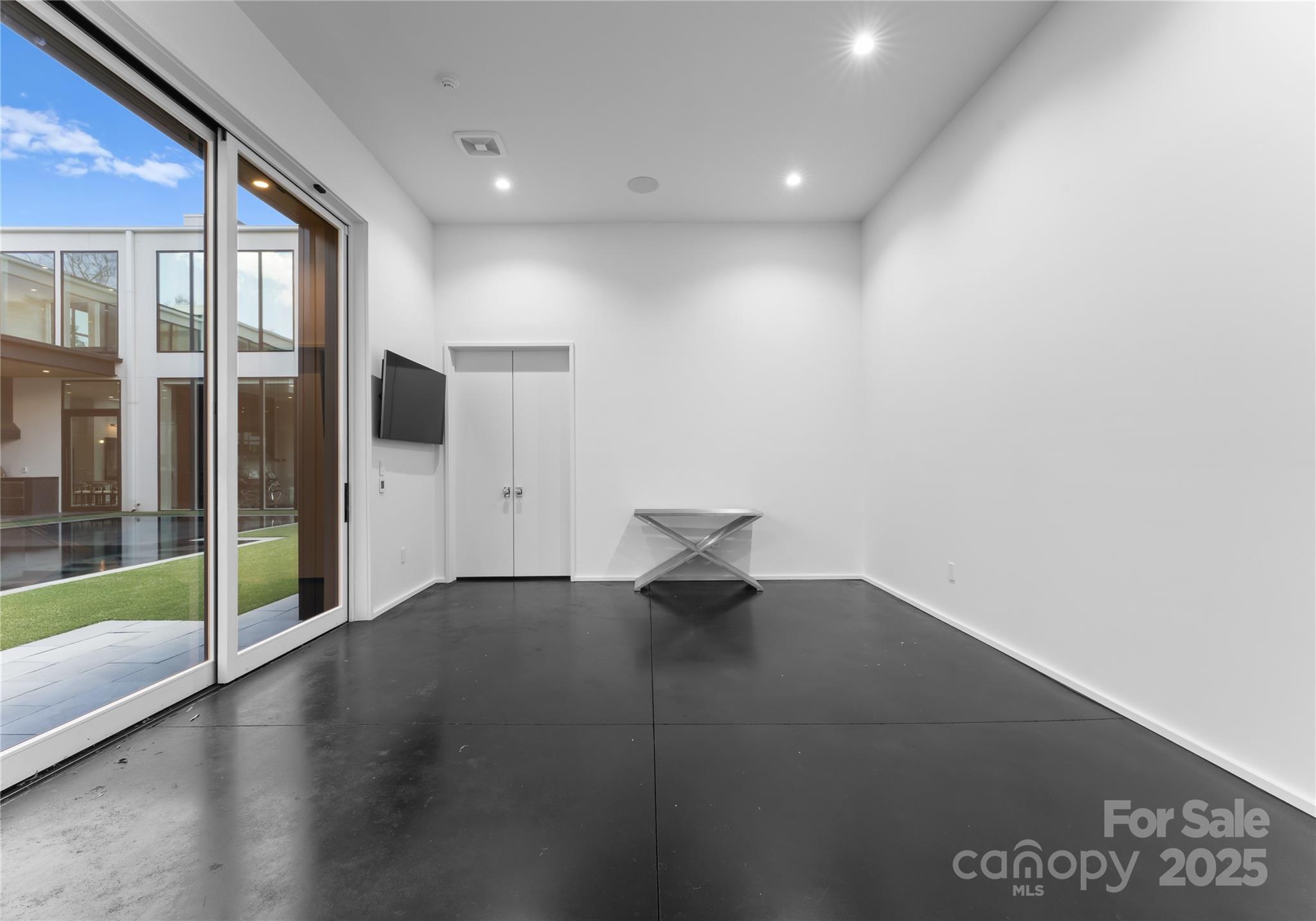 4817 Carmel Park Drive — Charlotte