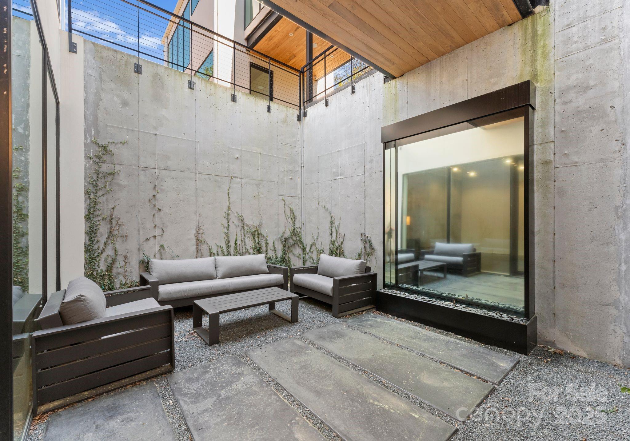 4817 Carmel Park Drive — Charlotte