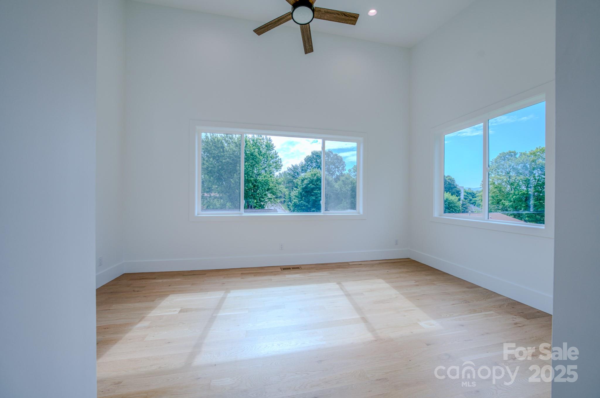 133 S Grove Street — Asheville