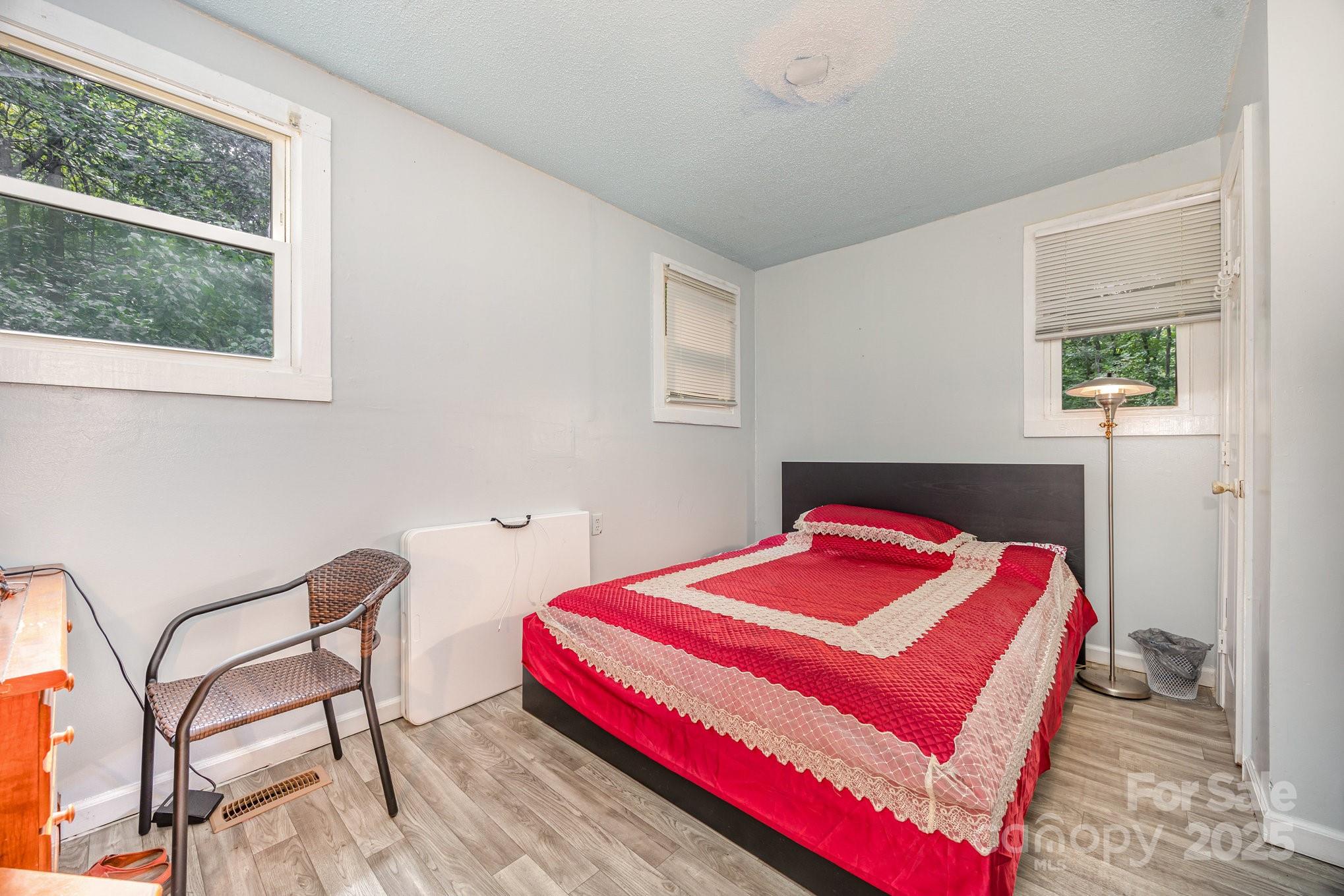 1110 Wall Street — Statesville