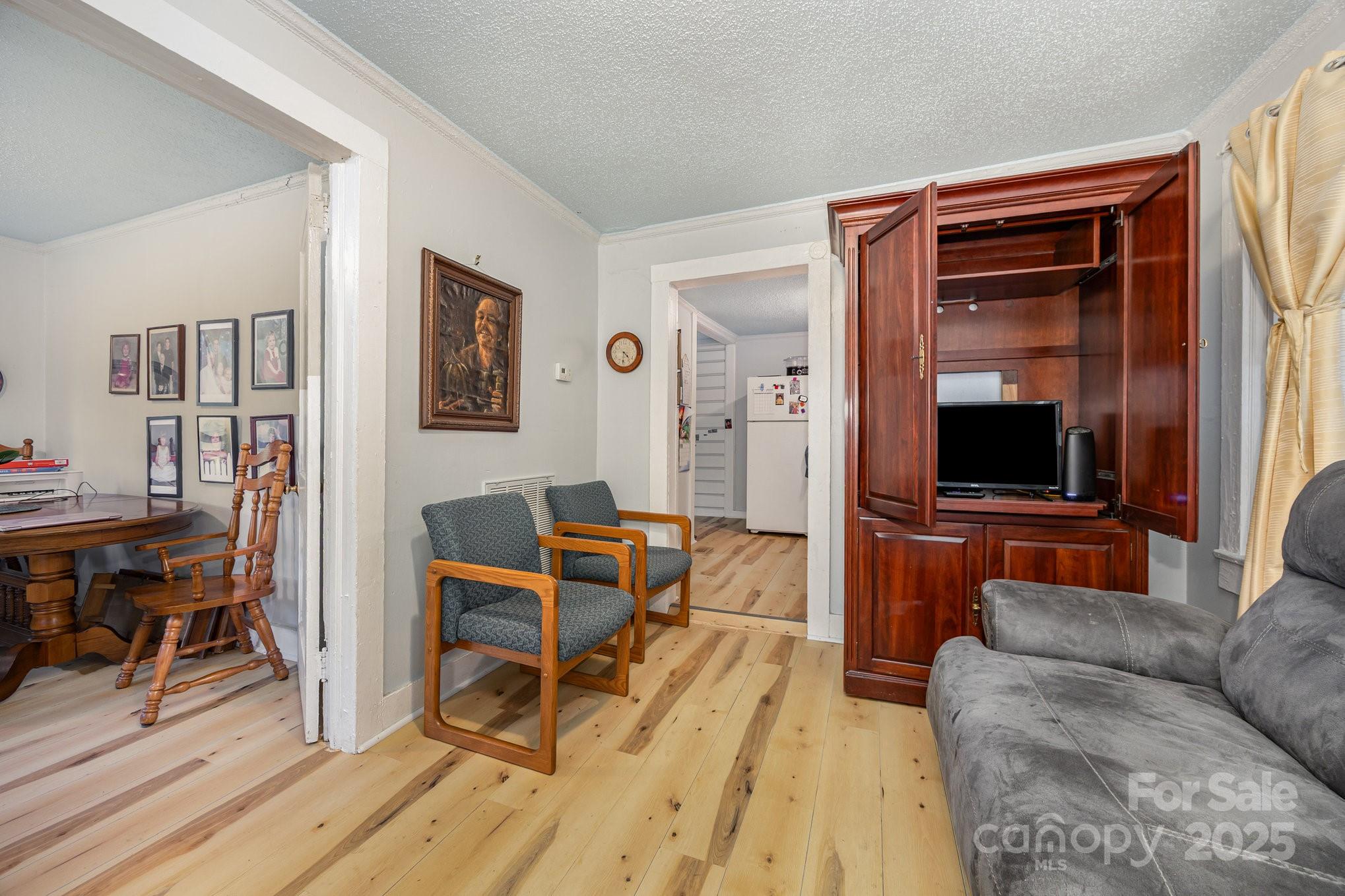 1110 Wall Street — Statesville