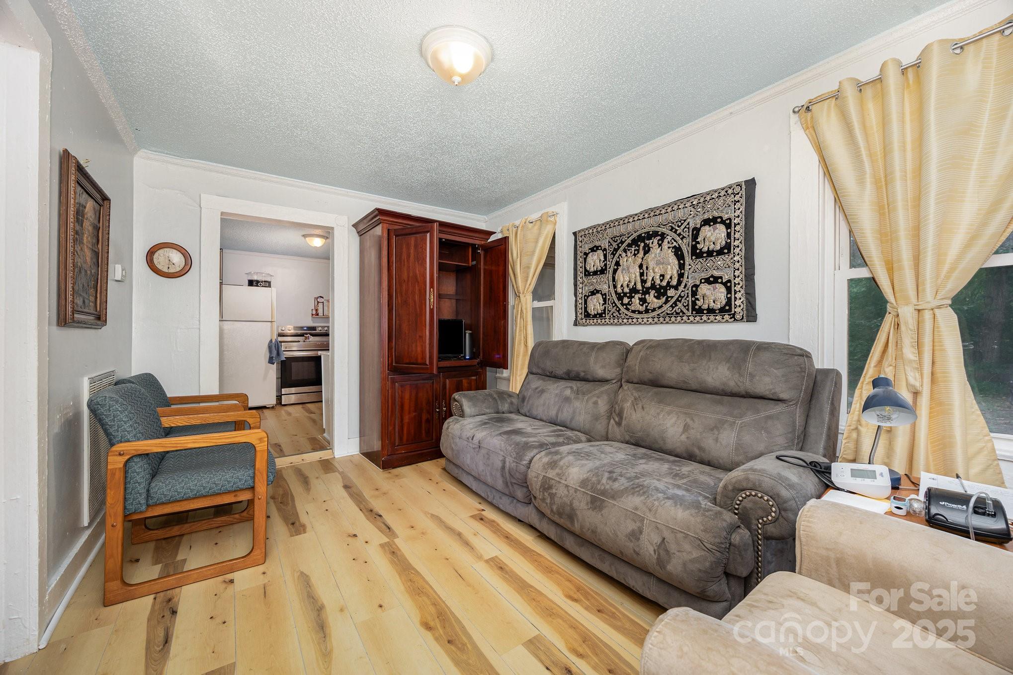 1110 Wall Street — Statesville