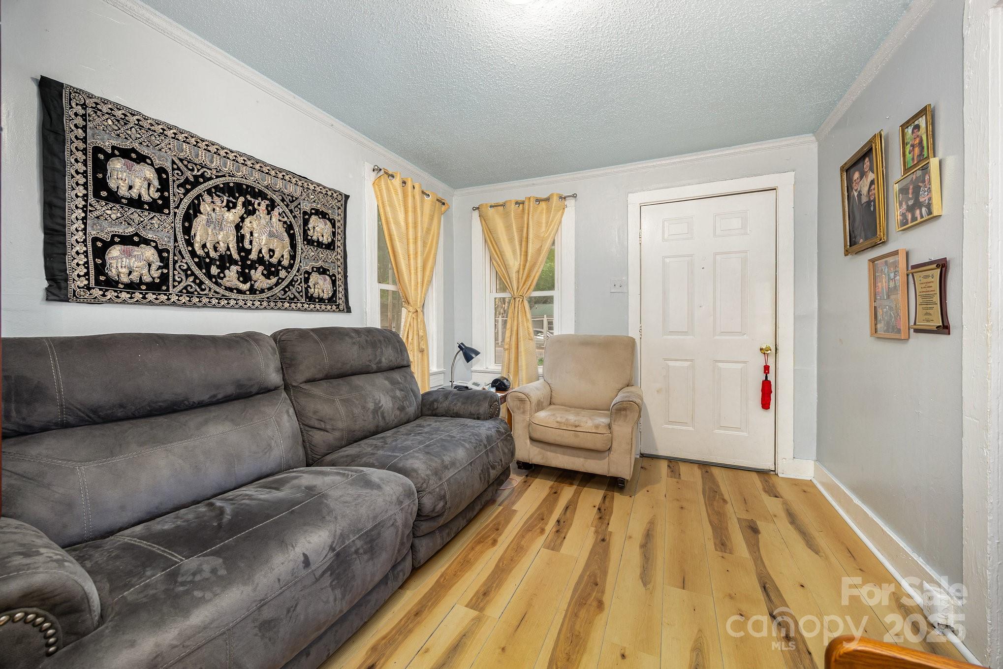 1110 Wall Street — Statesville