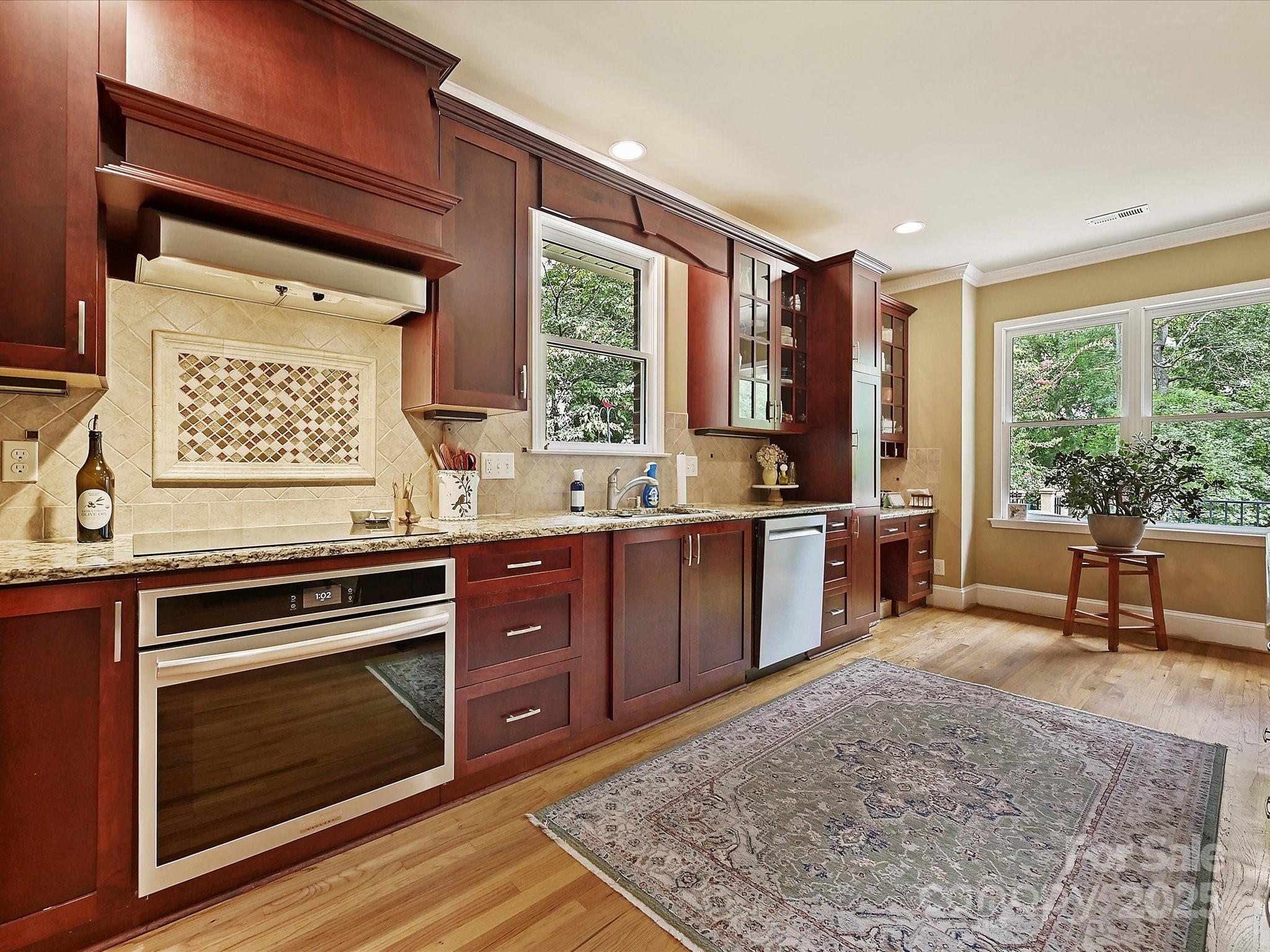 11902 Mountain Crest Circle — Charlotte