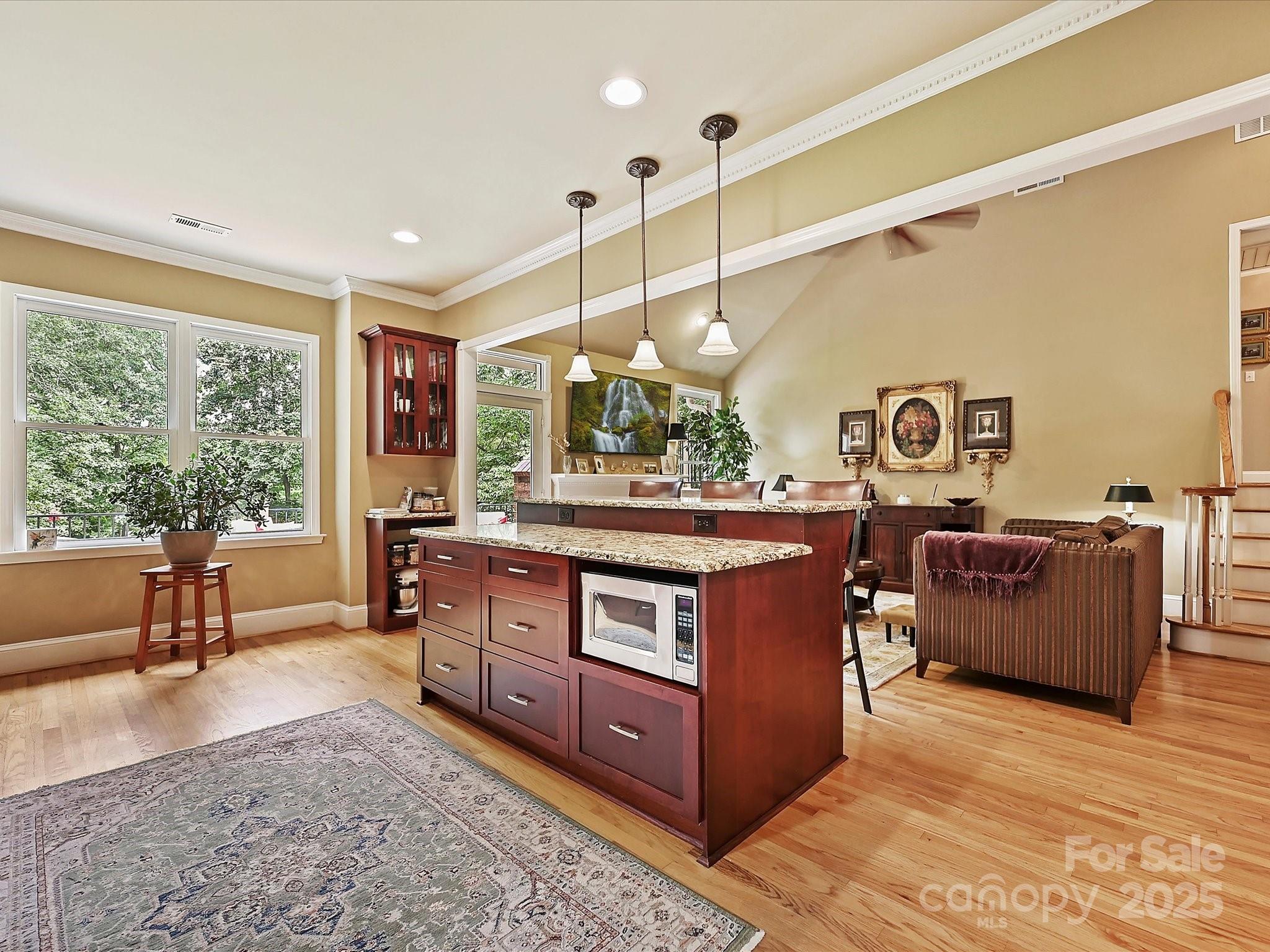 11902 Mountain Crest Circle — Charlotte