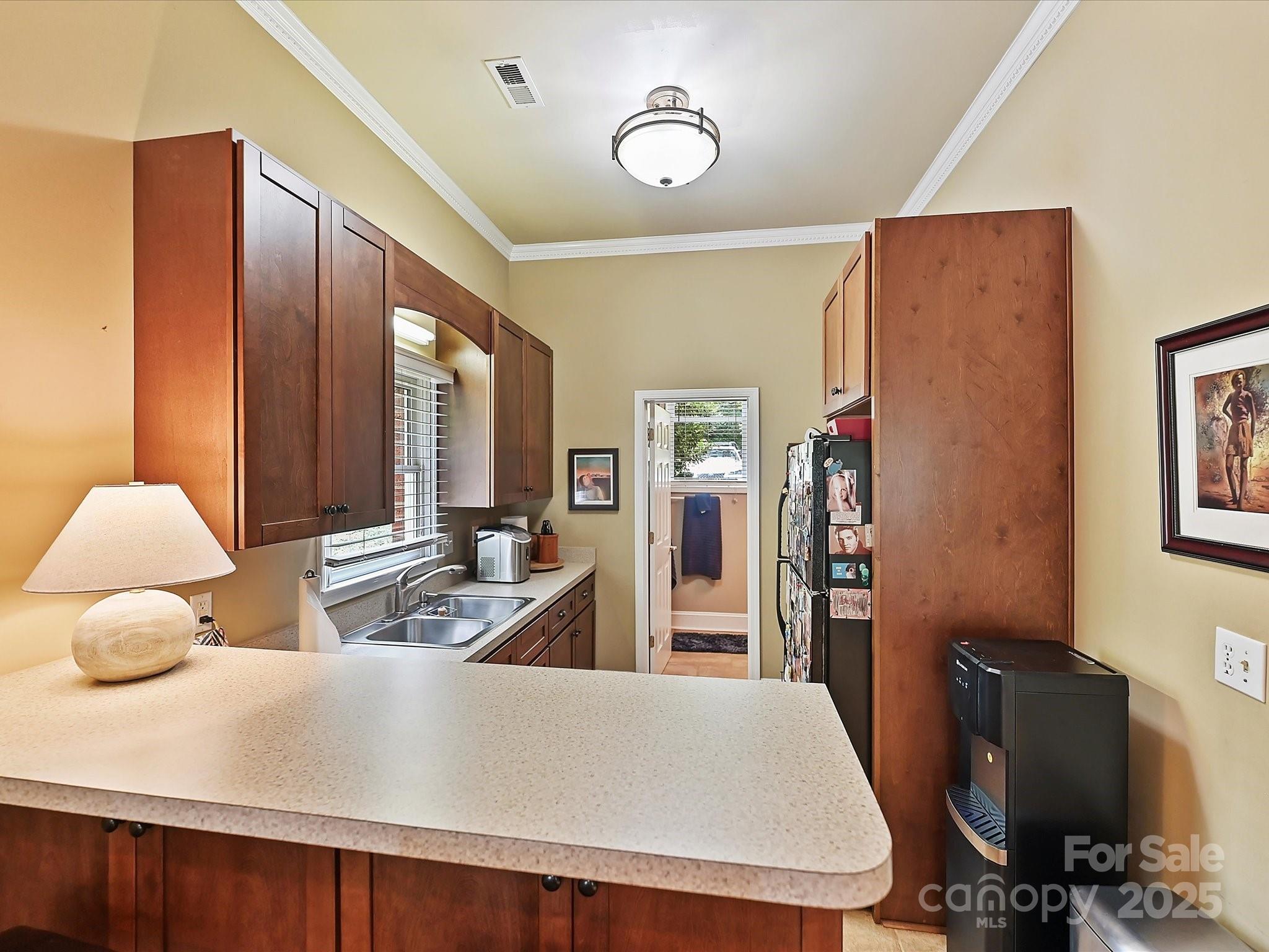 11902 Mountain Crest Circle — Charlotte