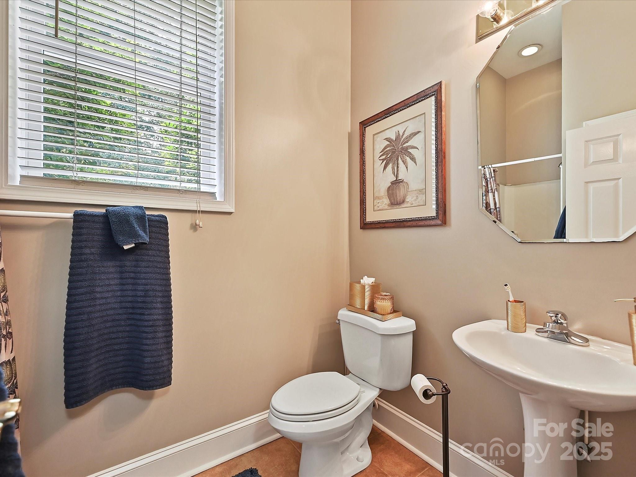 11902 Mountain Crest Circle — Charlotte