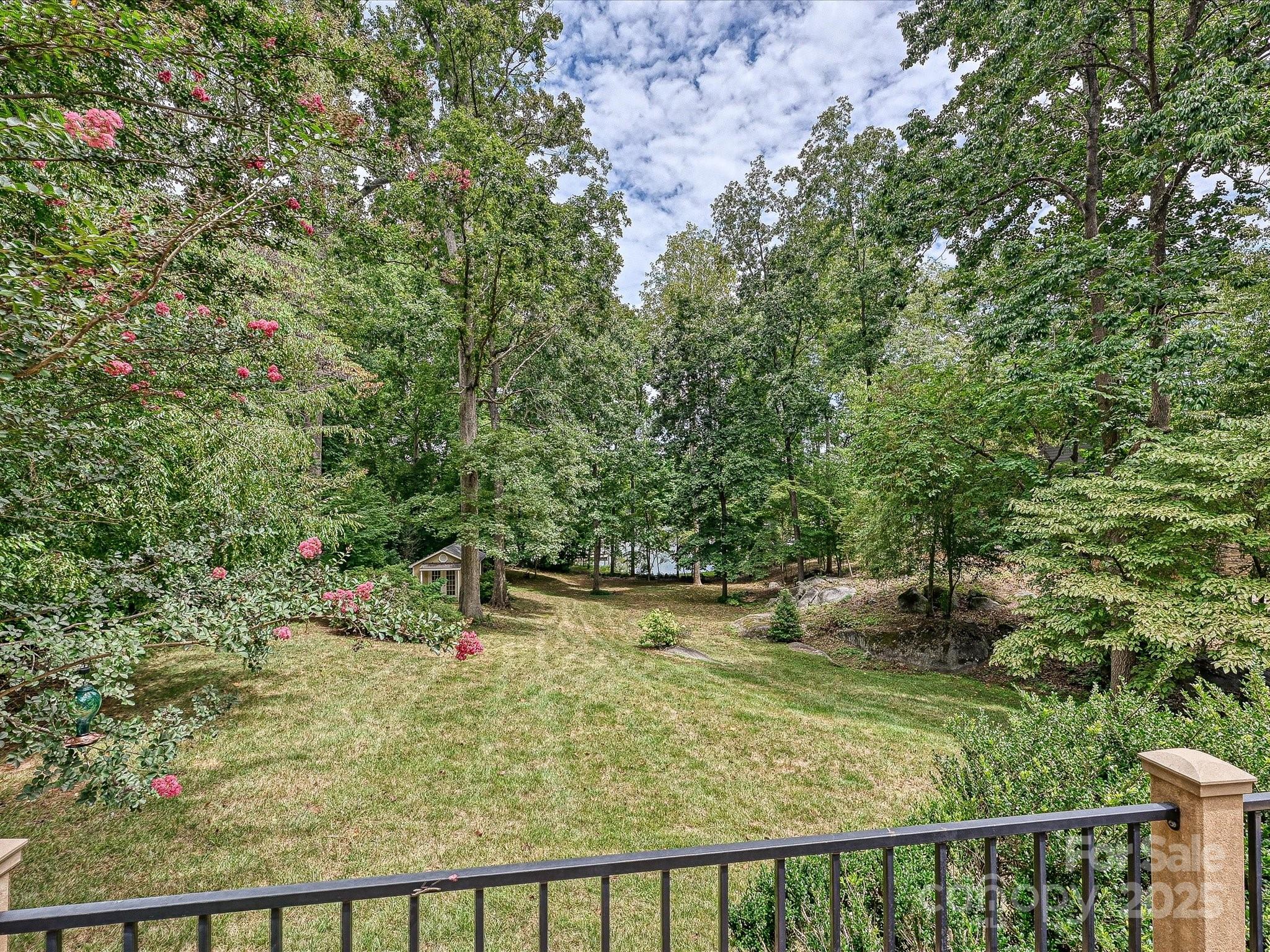 11902 Mountain Crest Circle — Charlotte
