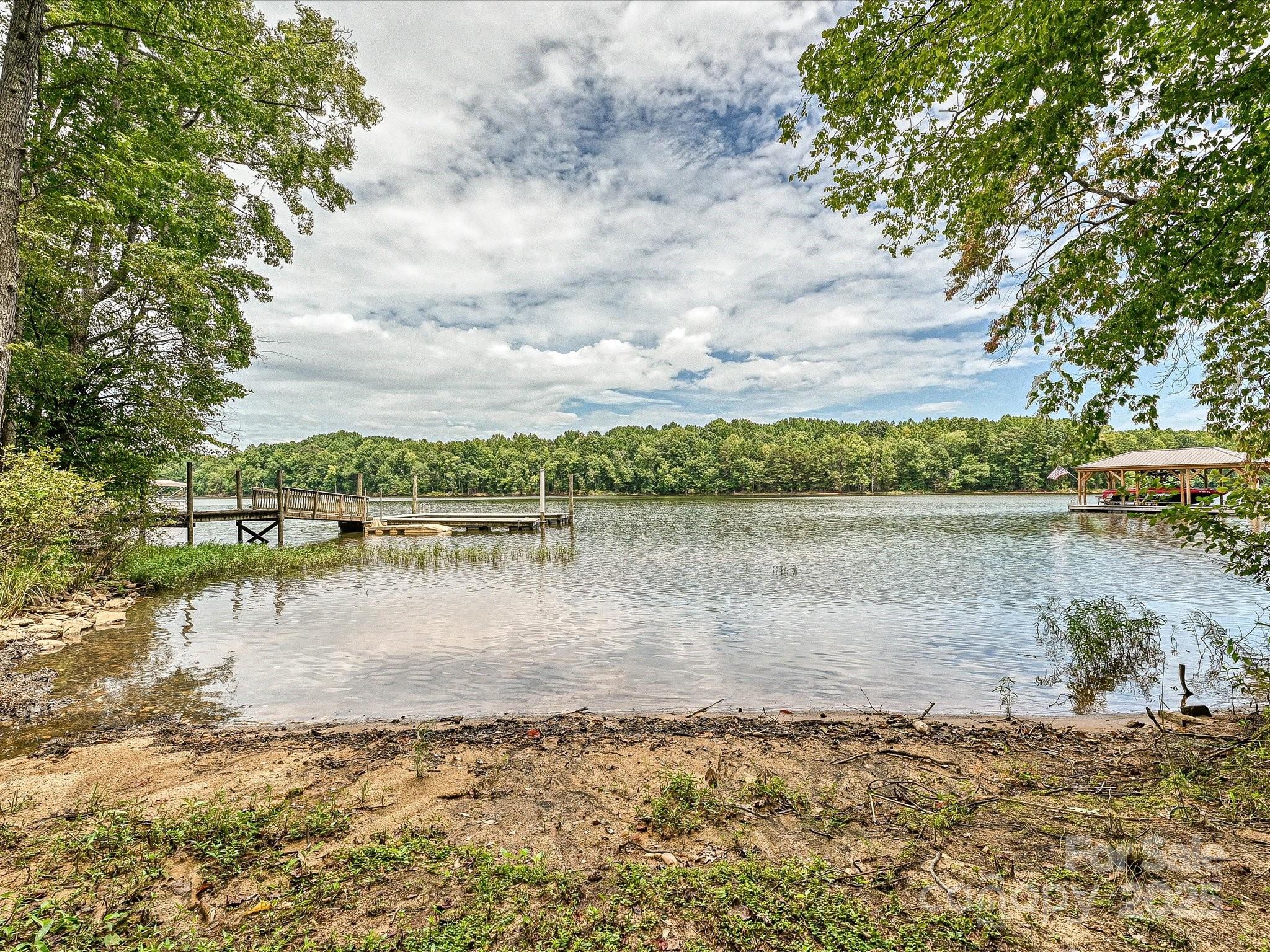 11902 Mountain Crest Circle — Charlotte