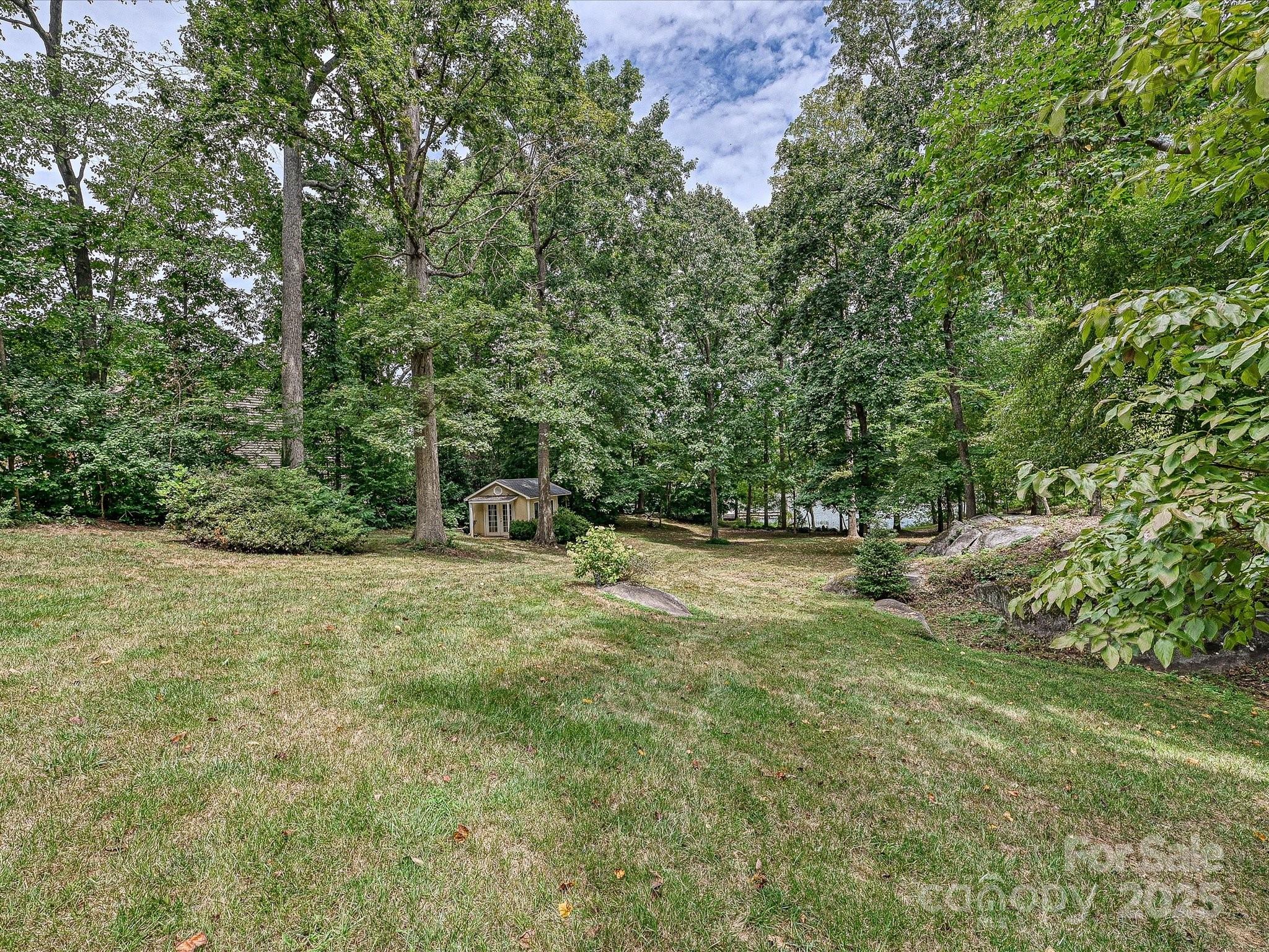 11902 Mountain Crest Circle — Charlotte