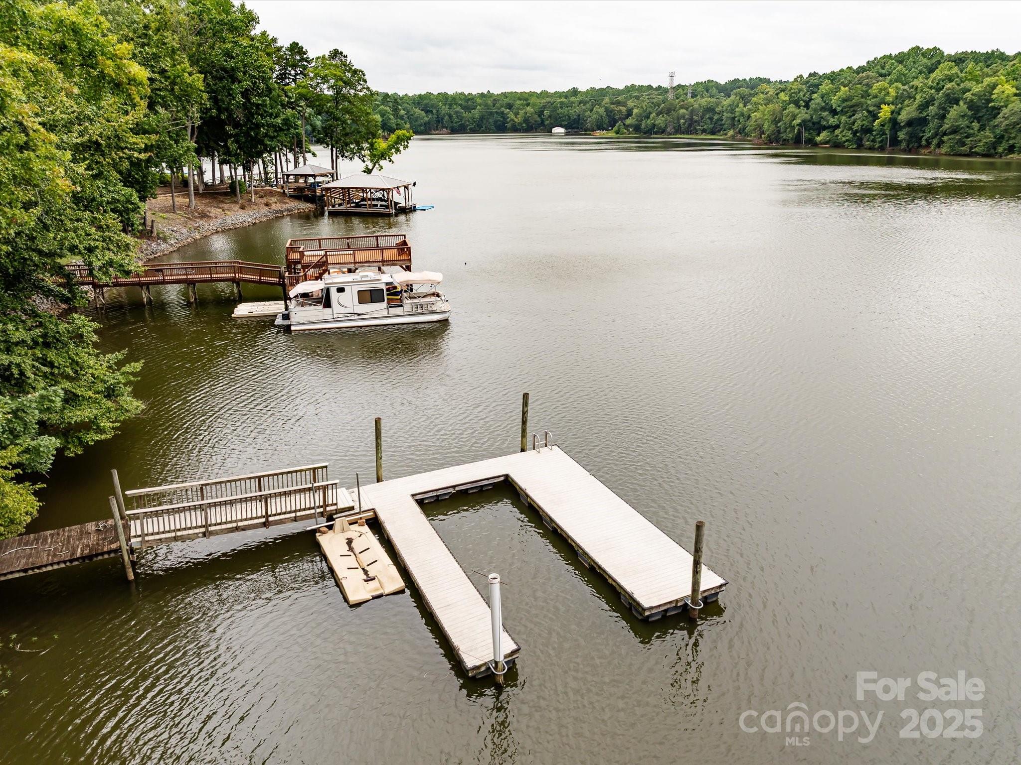 11902 Mountain Crest Circle — Charlotte