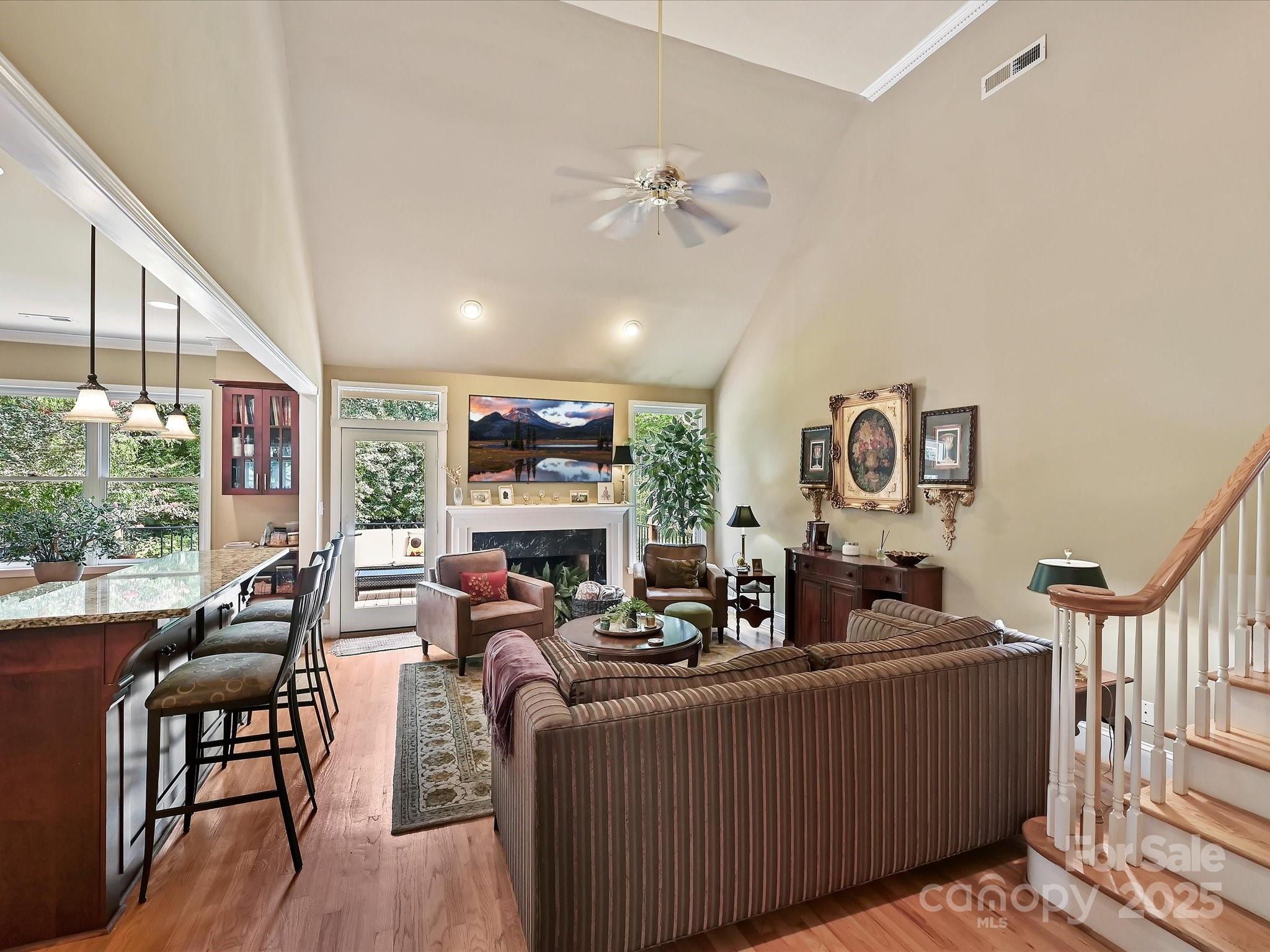 11902 Mountain Crest Circle — Charlotte