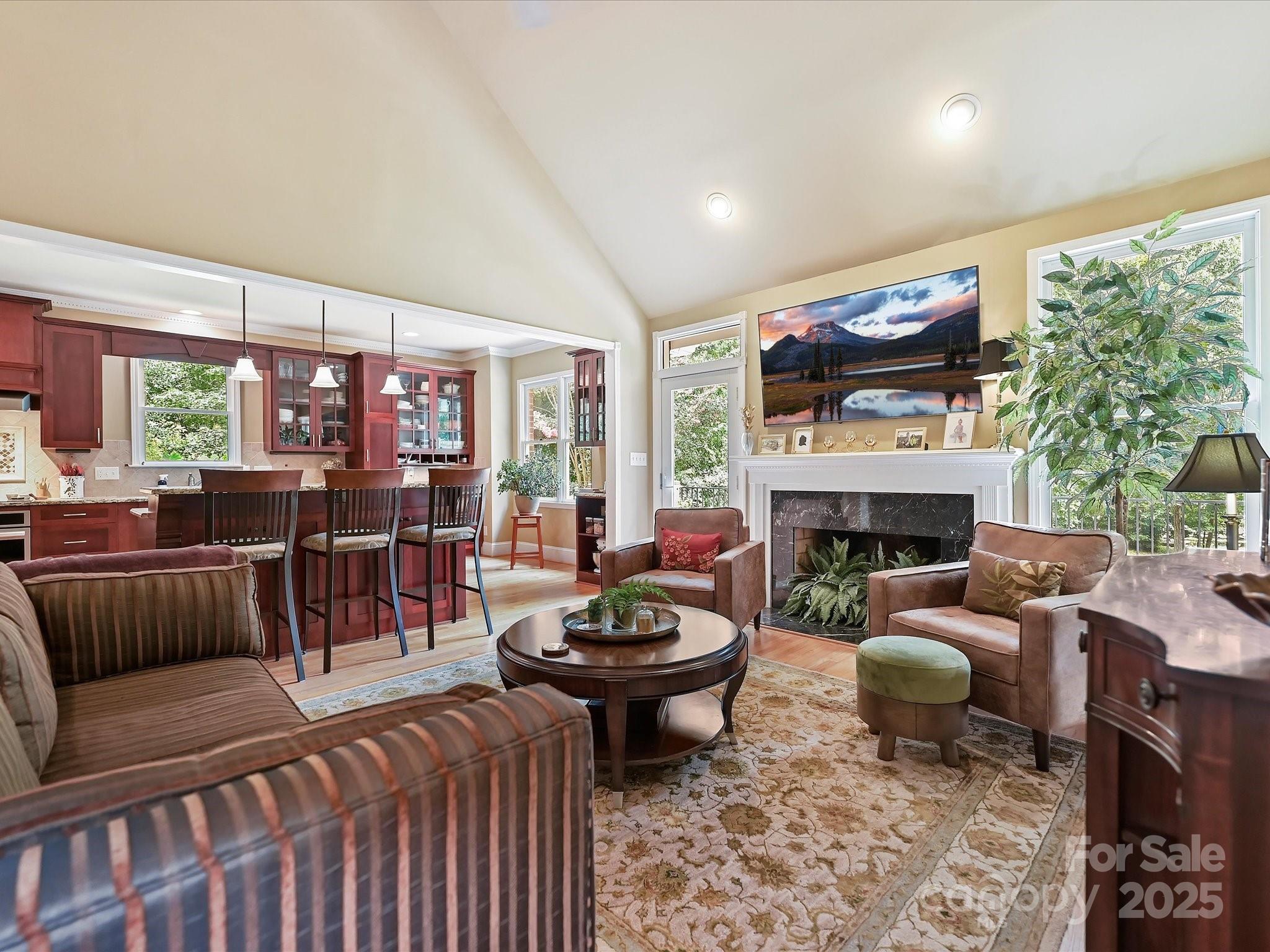 11902 Mountain Crest Circle — Charlotte