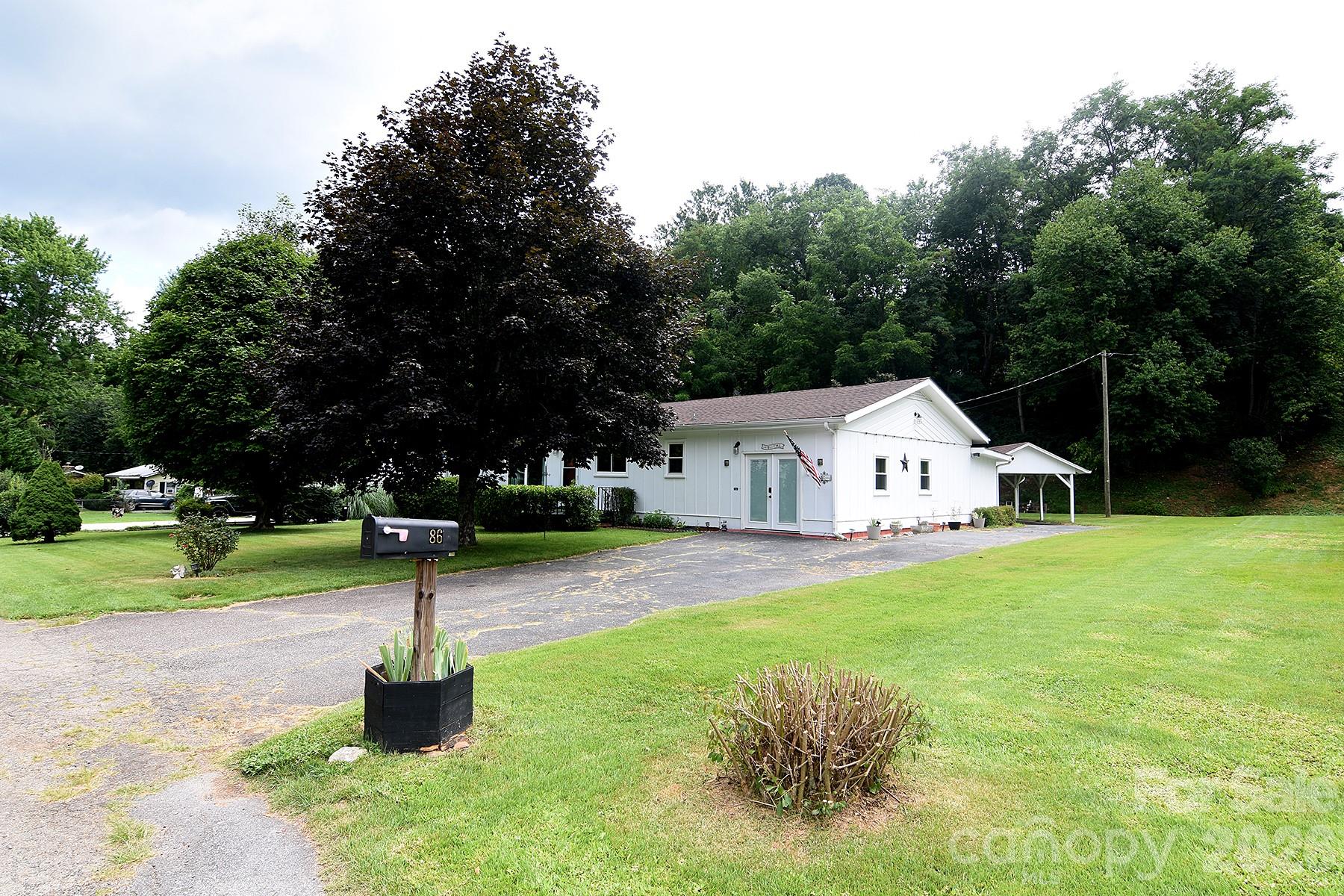 86 Skyview Drive — Waynesville